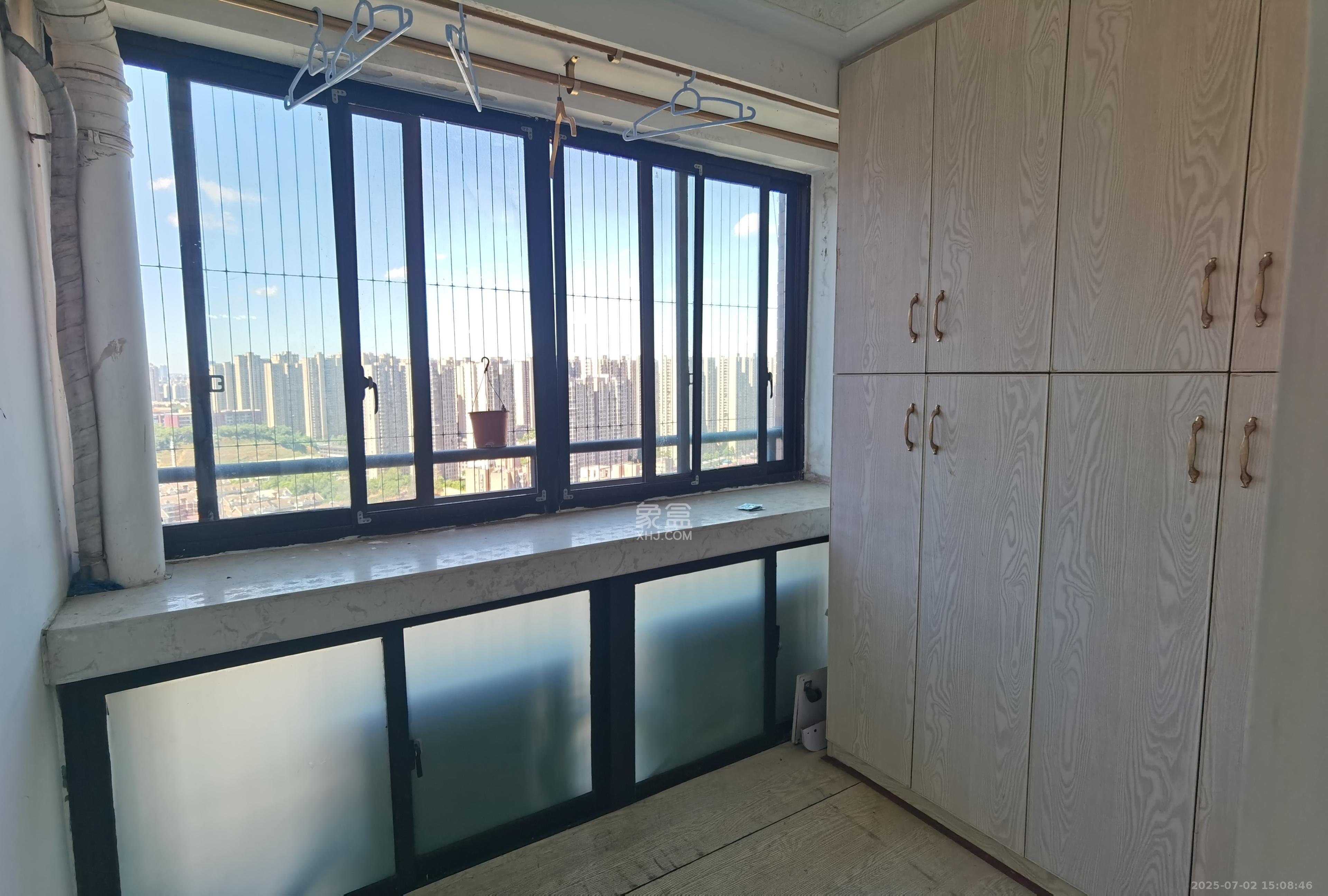 三一街区  2室2厅1卫   1800.00元/月室内图