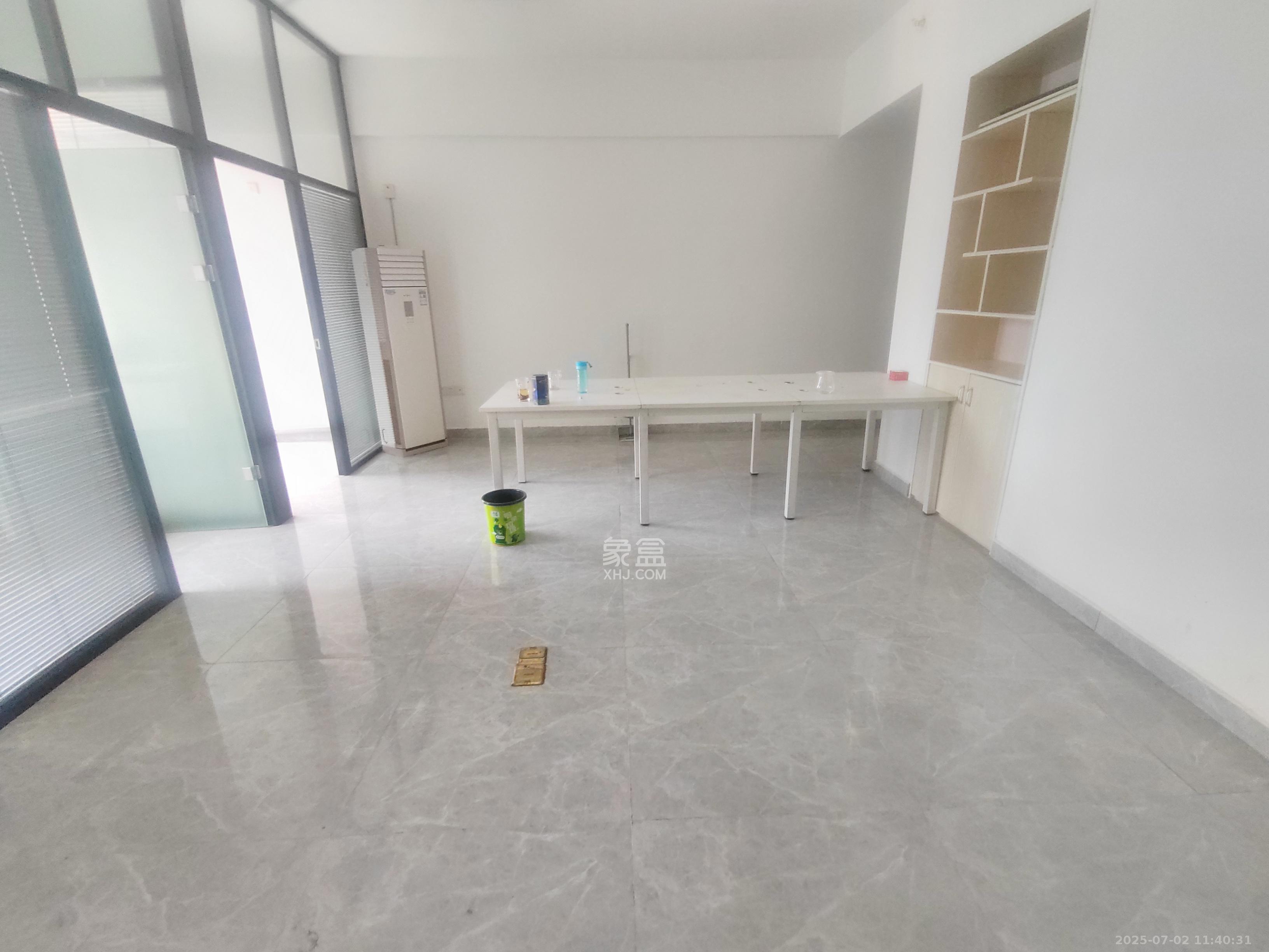 乐尚城  1室0厅0卫    3200.0元/月 乐尚城  1室0厅0卫    3200.0元/月室内图