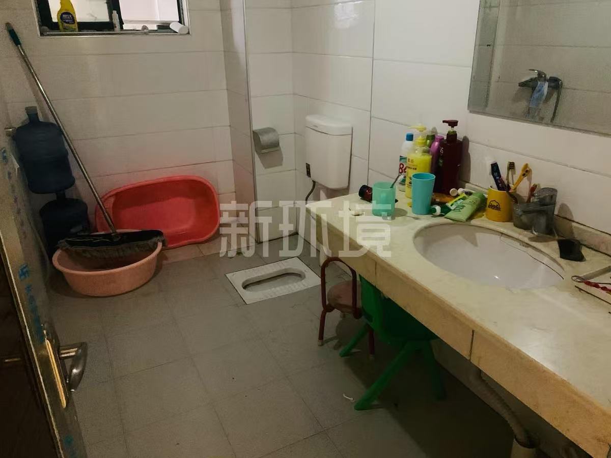 天健佳苑 3室2厅1卫 1250.0元/月 天健佳苑 3室2厅1卫 1250.0元/月室内图