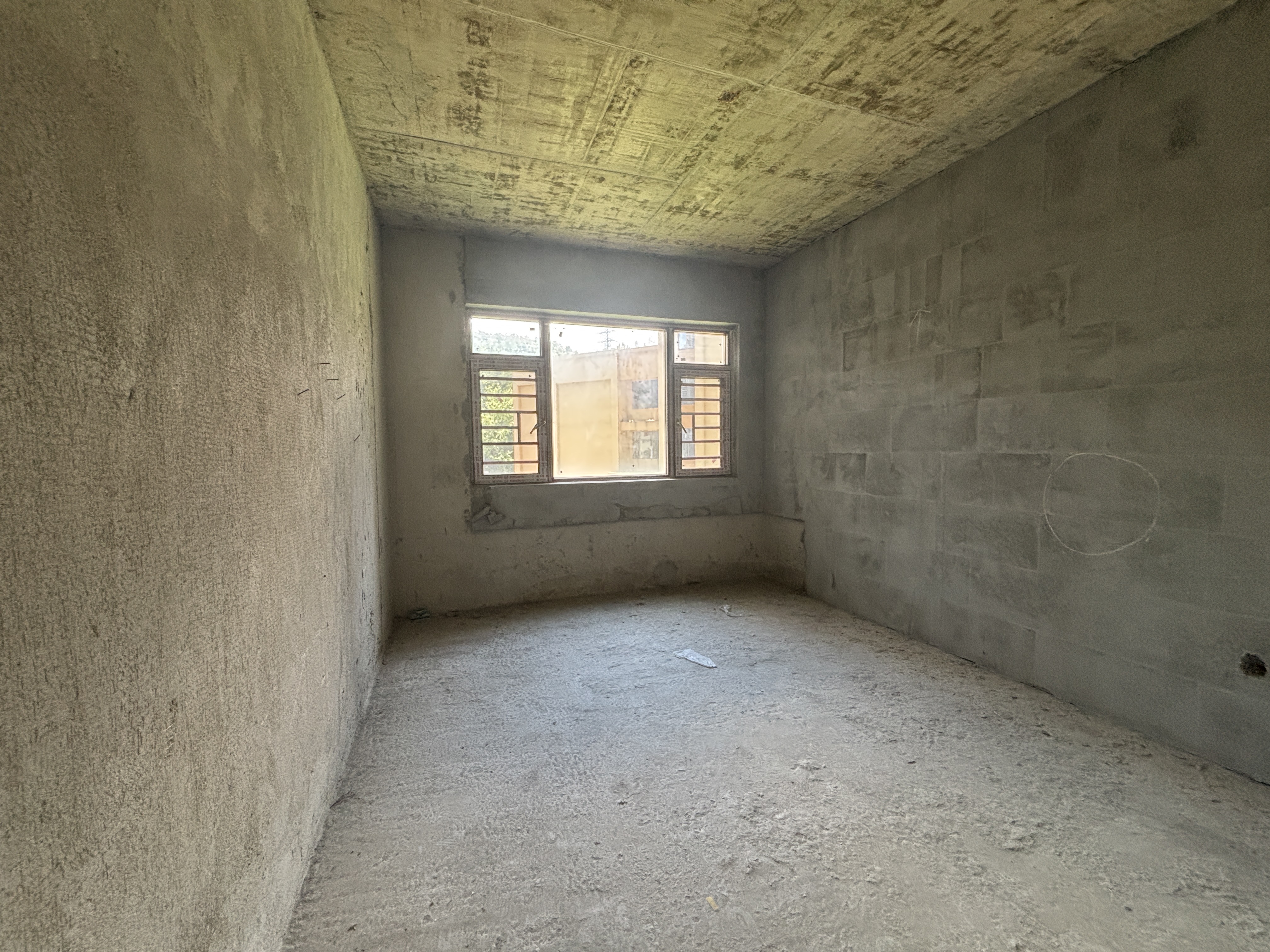 云泰天麓 5室2厅3卫 78.8万 云泰天麓 5室2厅3卫 78.8万客厅