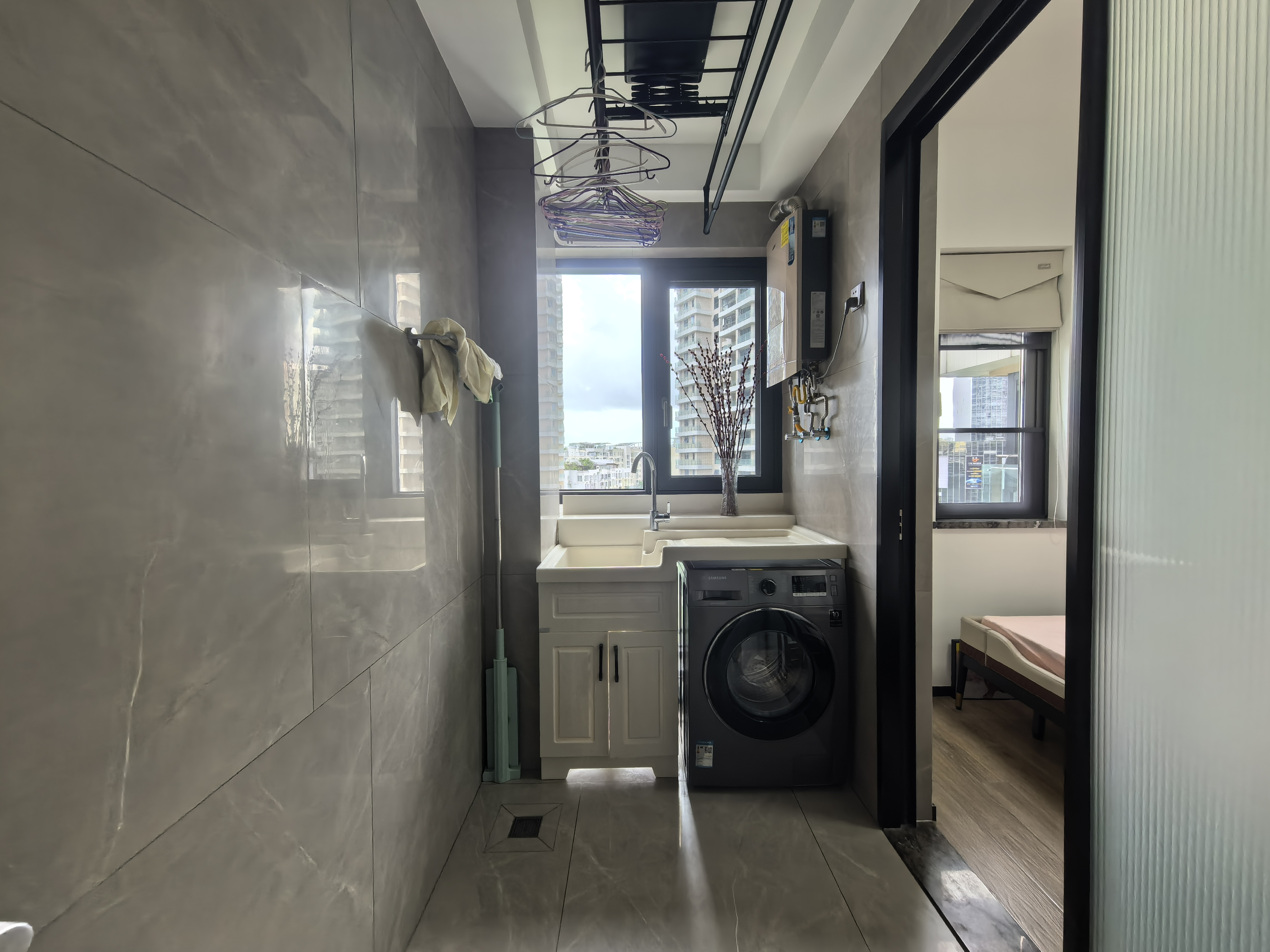 东方天澜汇 4室2厅2卫 12000.0元/月 东方天澜汇 4室2厅2卫 12000.0元/月室内图