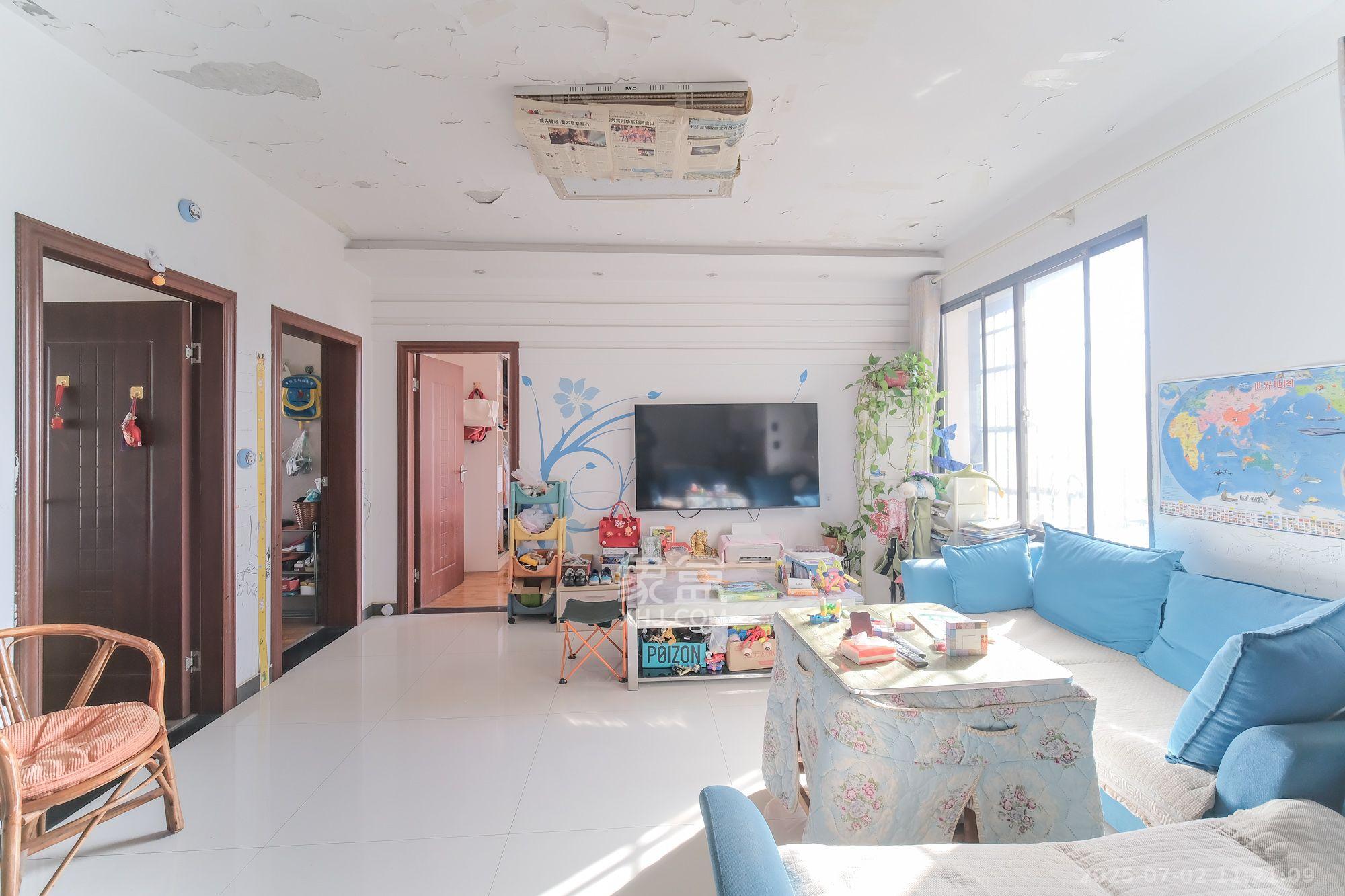 山水湾 3室1厅1卫 1800.0元/月 山水湾 3室1厅1卫 1800.0元/月室内图