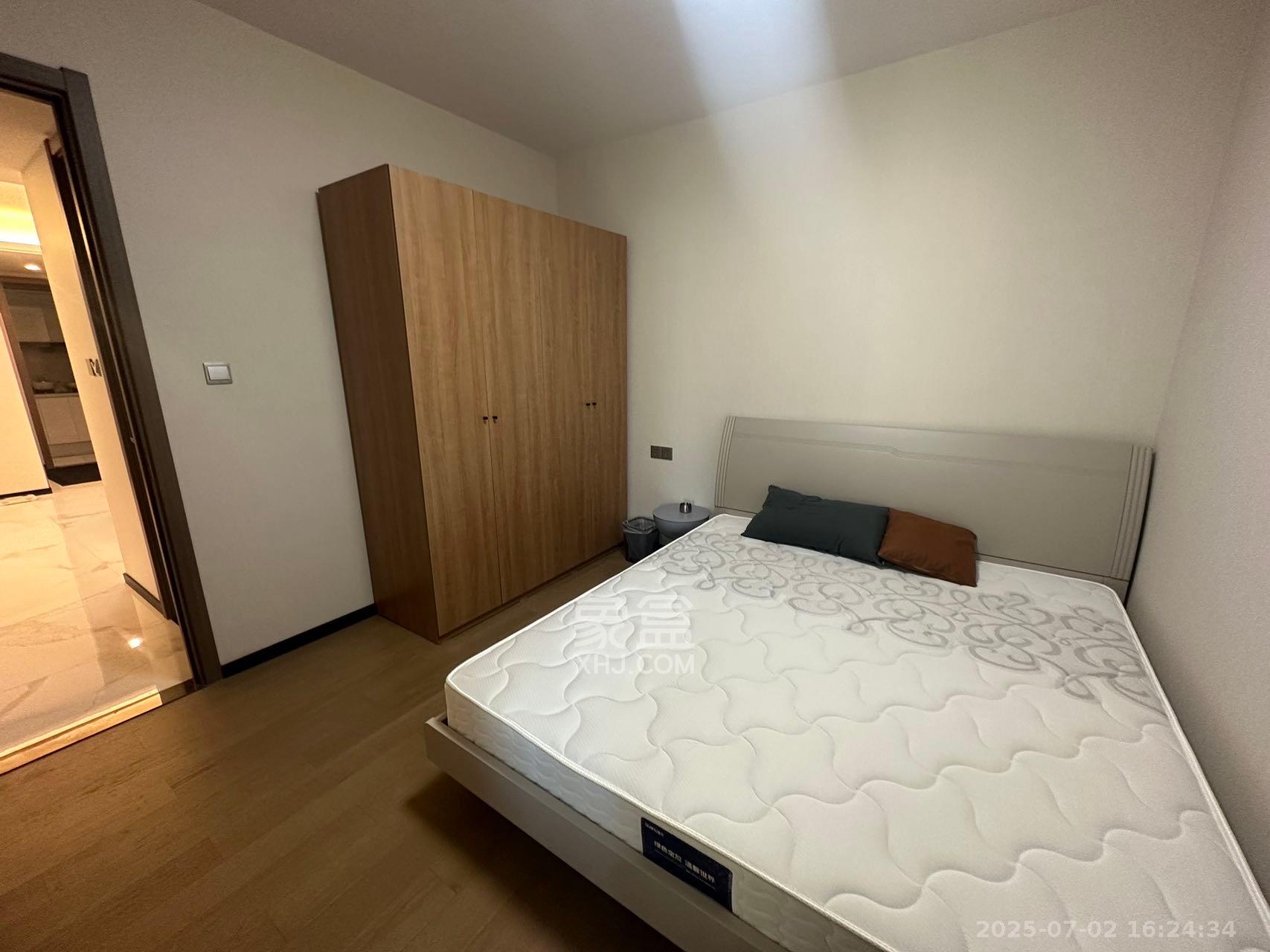 中海阅溪府  3室2厅2卫    3300.0元/月室内图