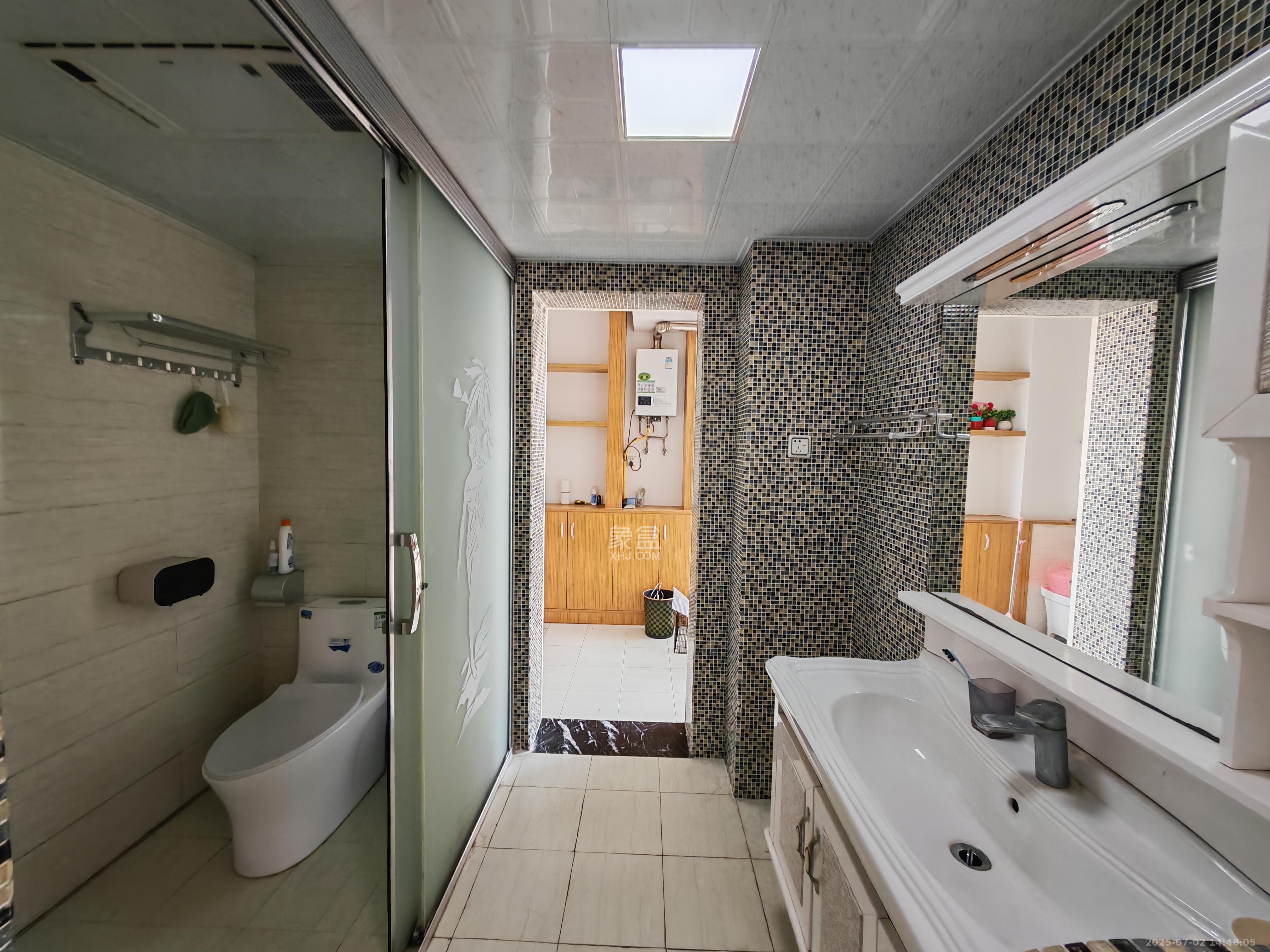 中海梅溪湖壹号  3室2厅1卫    2800.0元/月 中海梅溪湖壹号  3室2厅1卫    2800.0元/月室内图