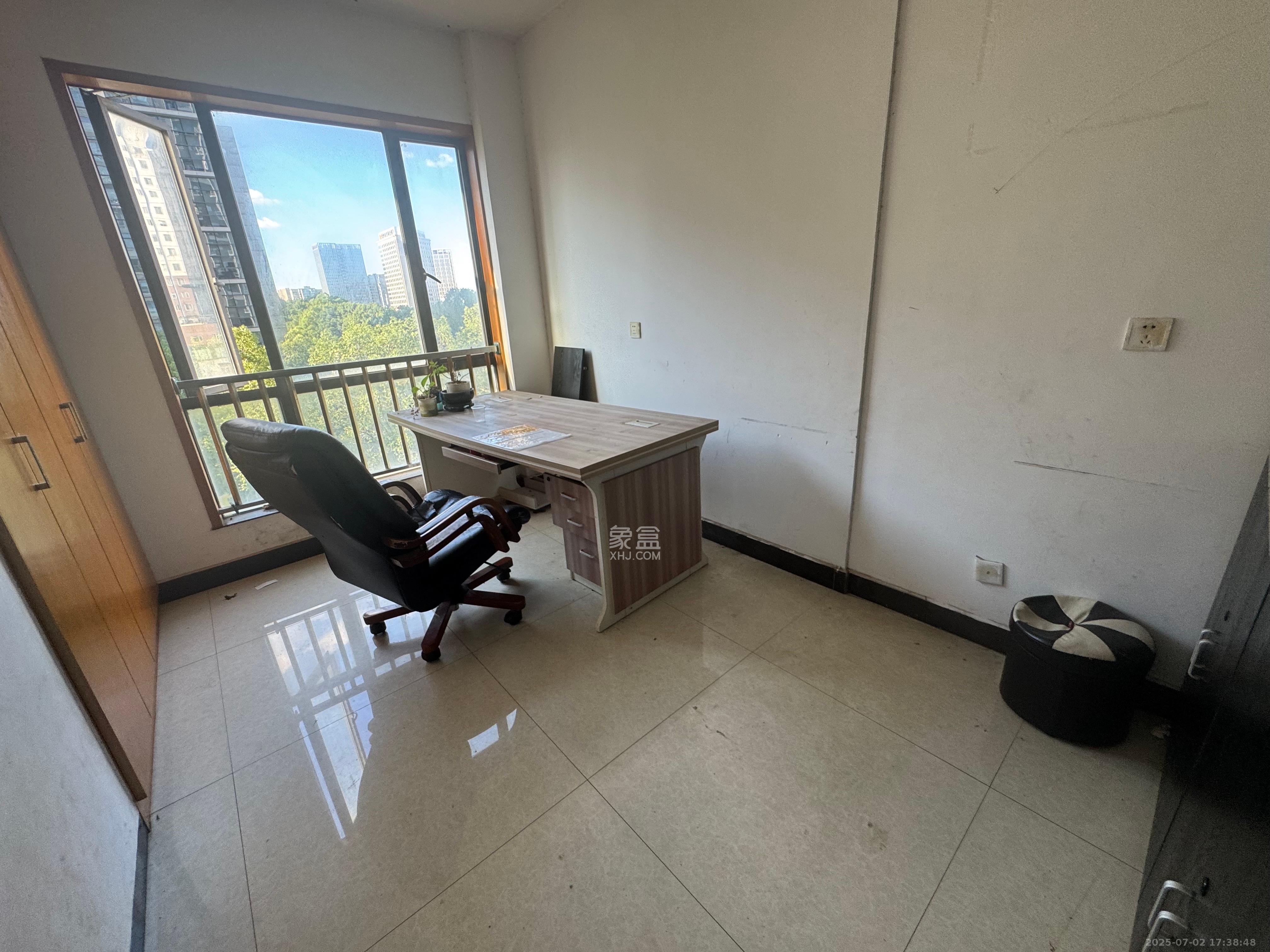 和庄  2室1厅1卫    2000.0元/月室内图