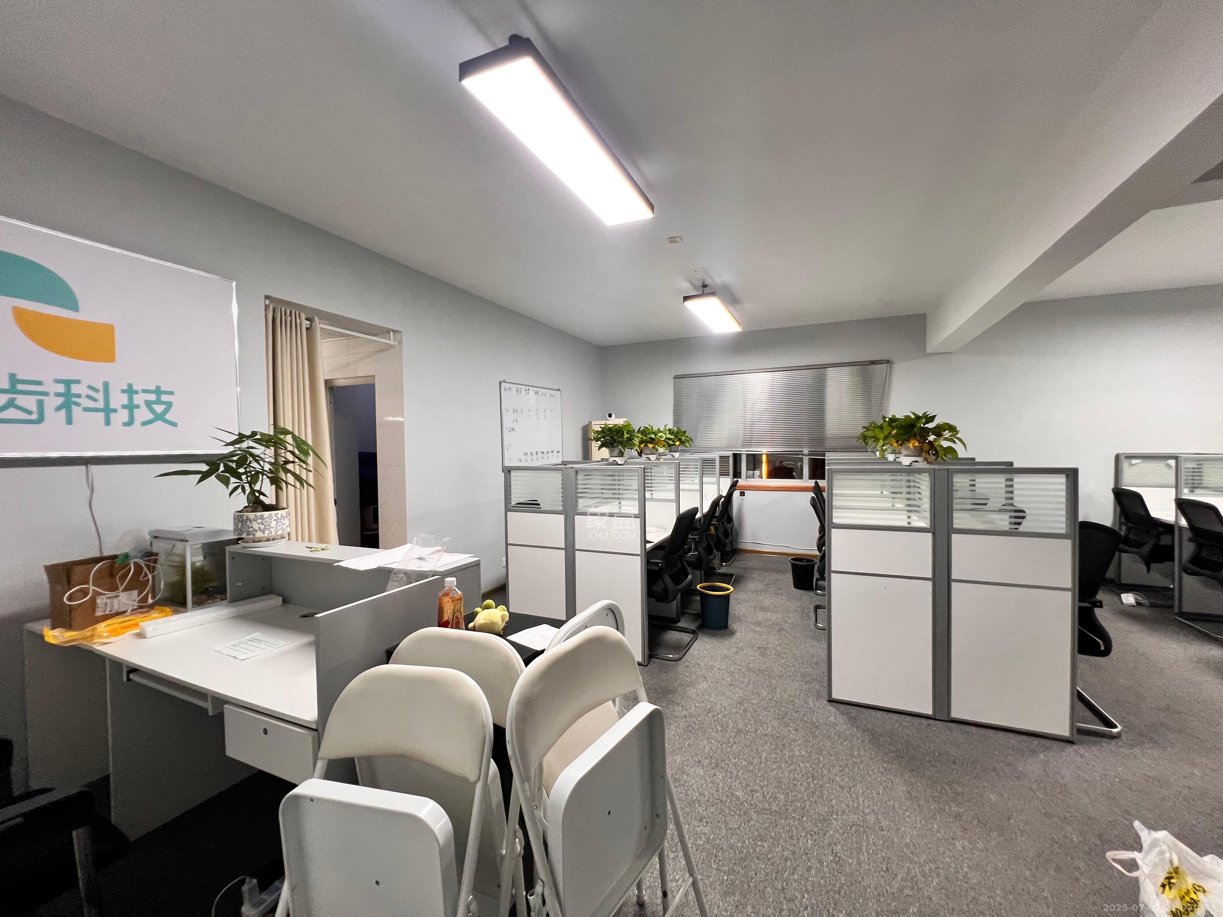 上河国际B座 2室1厅1卫 2300.0元/月 上河国际B座 2室1厅1卫 2300.0元/月室内图