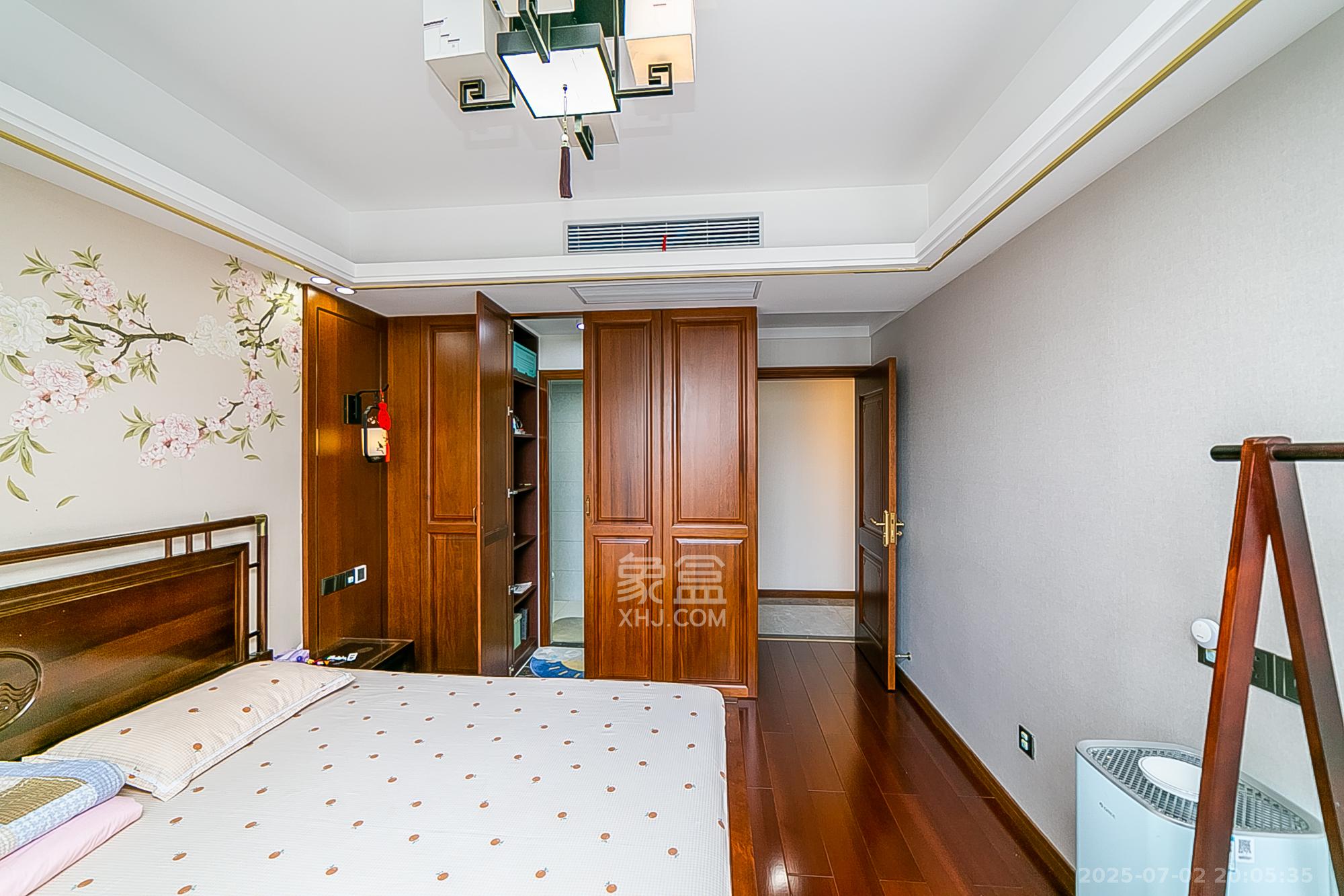 荣盛花语书苑 3室2厅2卫 138.0万 荣盛花语书苑 3室2厅2卫 138.0万卧室