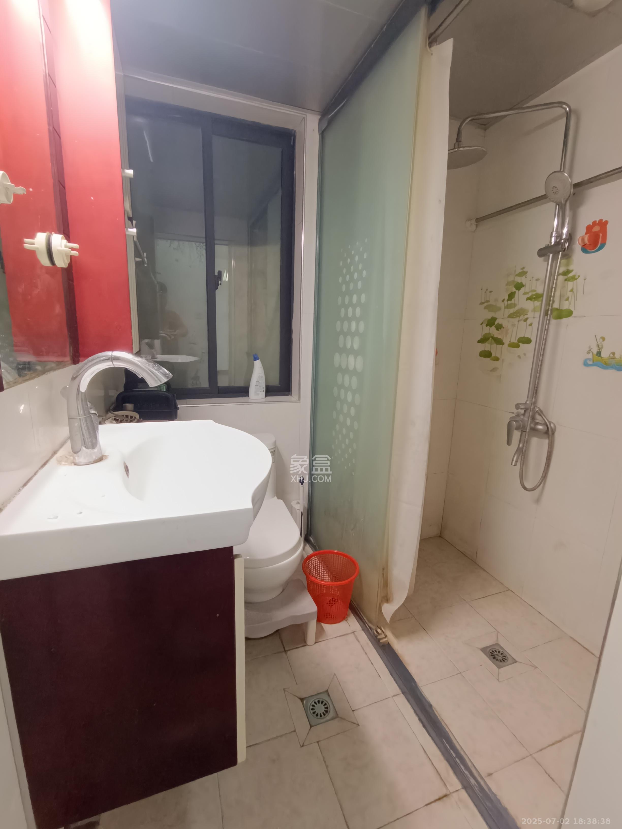 长大彩虹都  3室2厅1卫    2200.0元/月室内图
