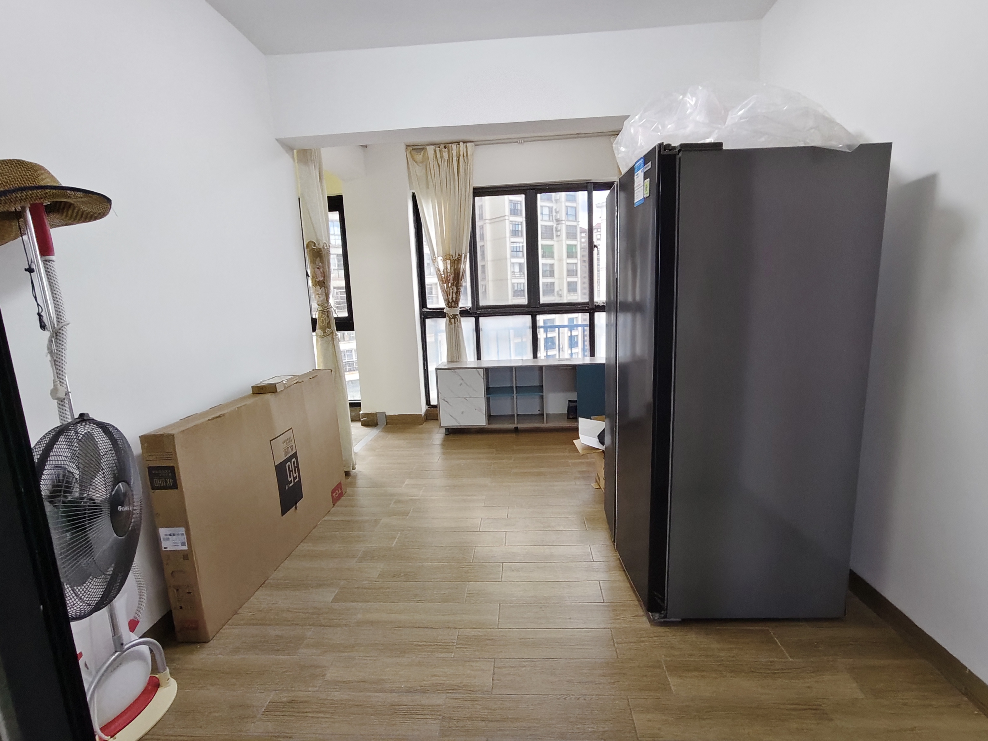 翡翠水城(住宅) 4室2厅2卫 3200.0元/月 翡翠水城(住宅) 4室2厅2卫 3200.0元/月室内图