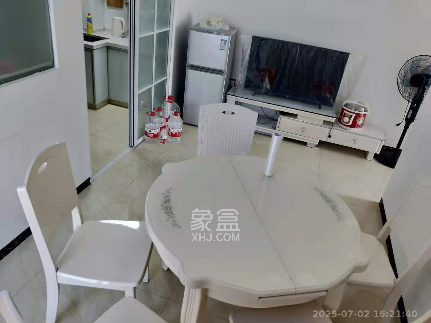 华侨假日中心(晟华苑) 2室1厅1卫 1700.0元/月 华侨假日中心(晟华苑) 2室1厅1卫 1700.0元/月室内图