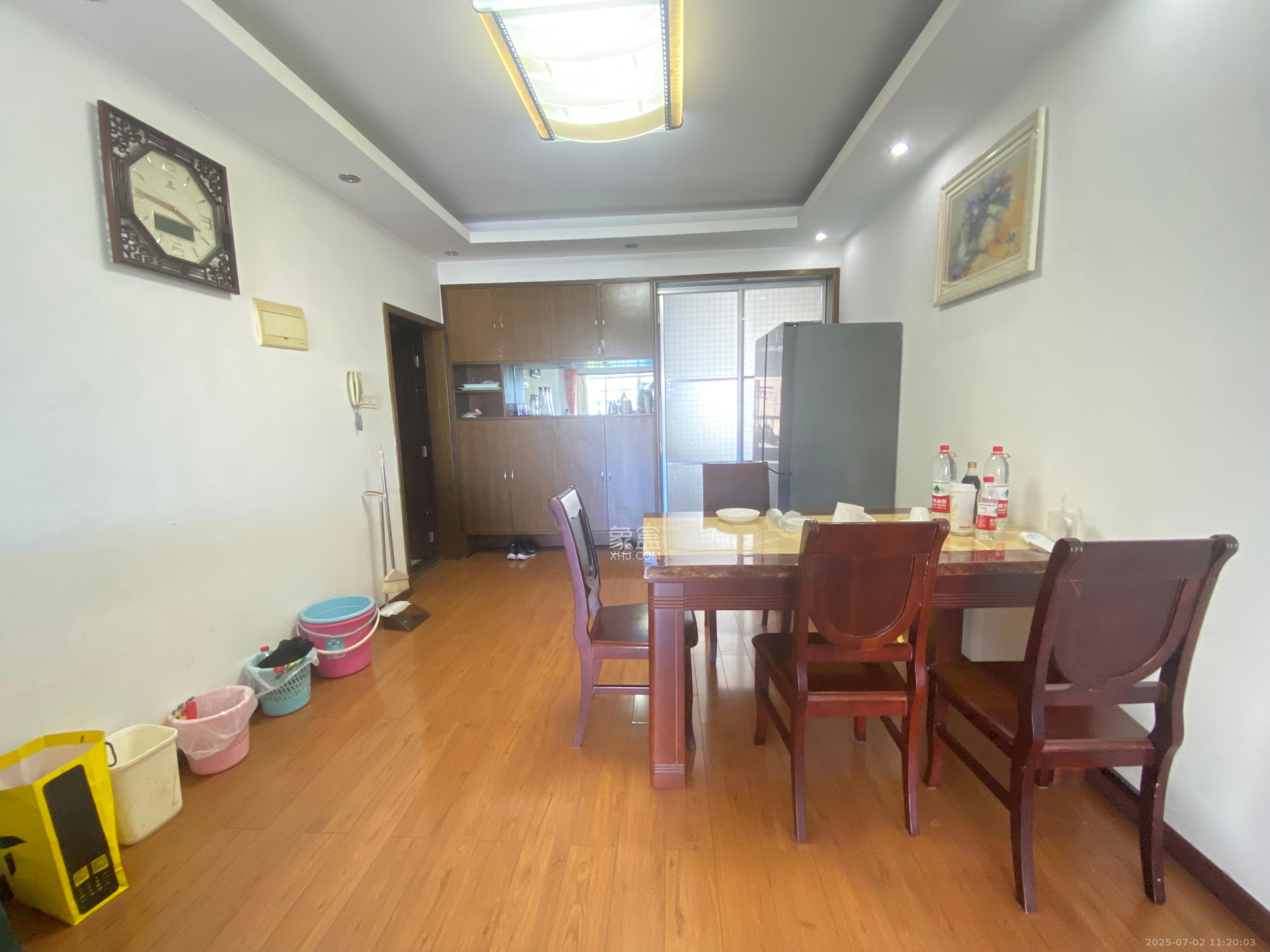 中天枫景园  3室2厅2卫   6200.00元/月室内图