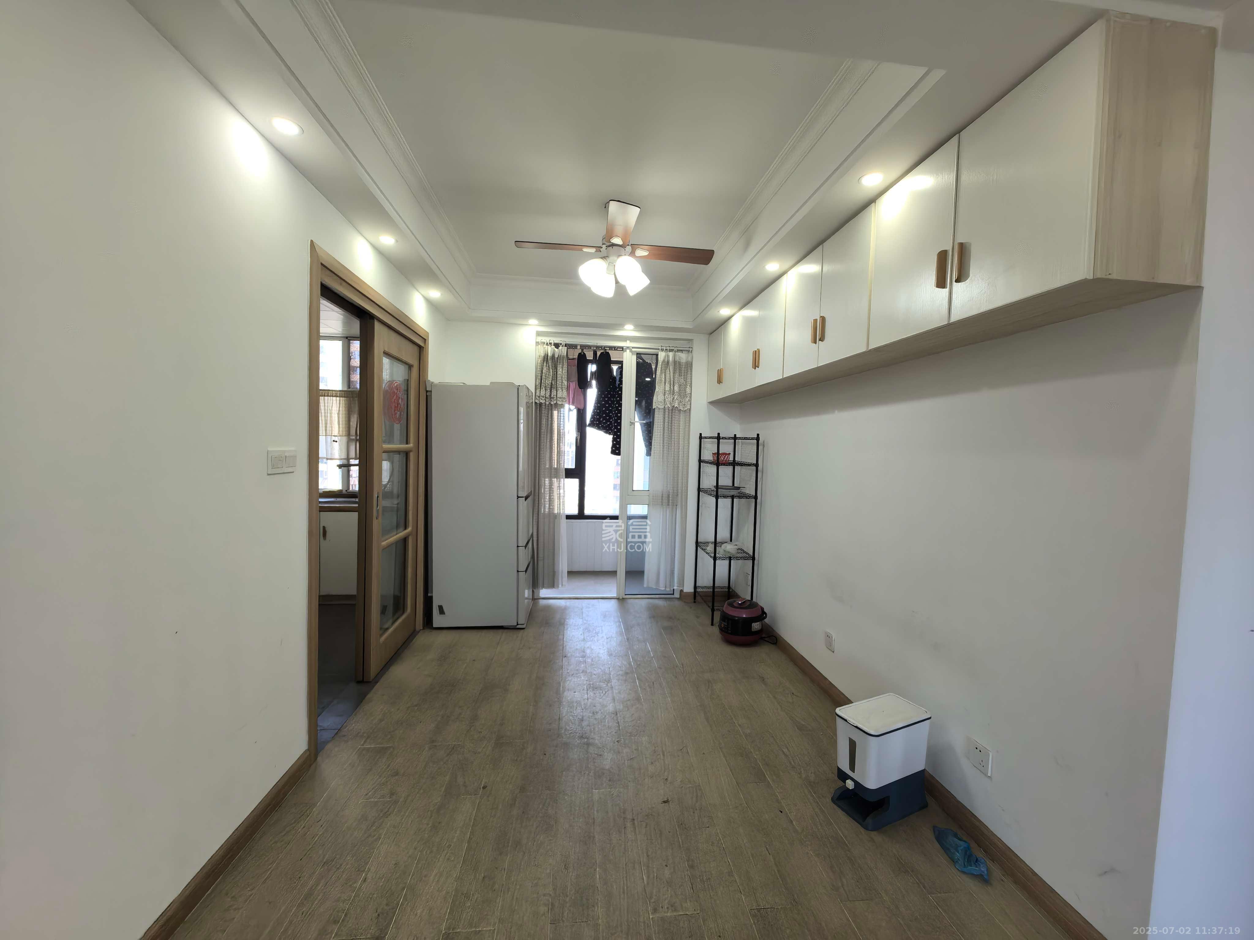 金地三千府(金地湖山樾、金地自在城) 4室2厅2卫 2000.0元/月 金地三千府(金地湖山樾、金地自在城) 4室2厅2卫 2000.0元/月室内图