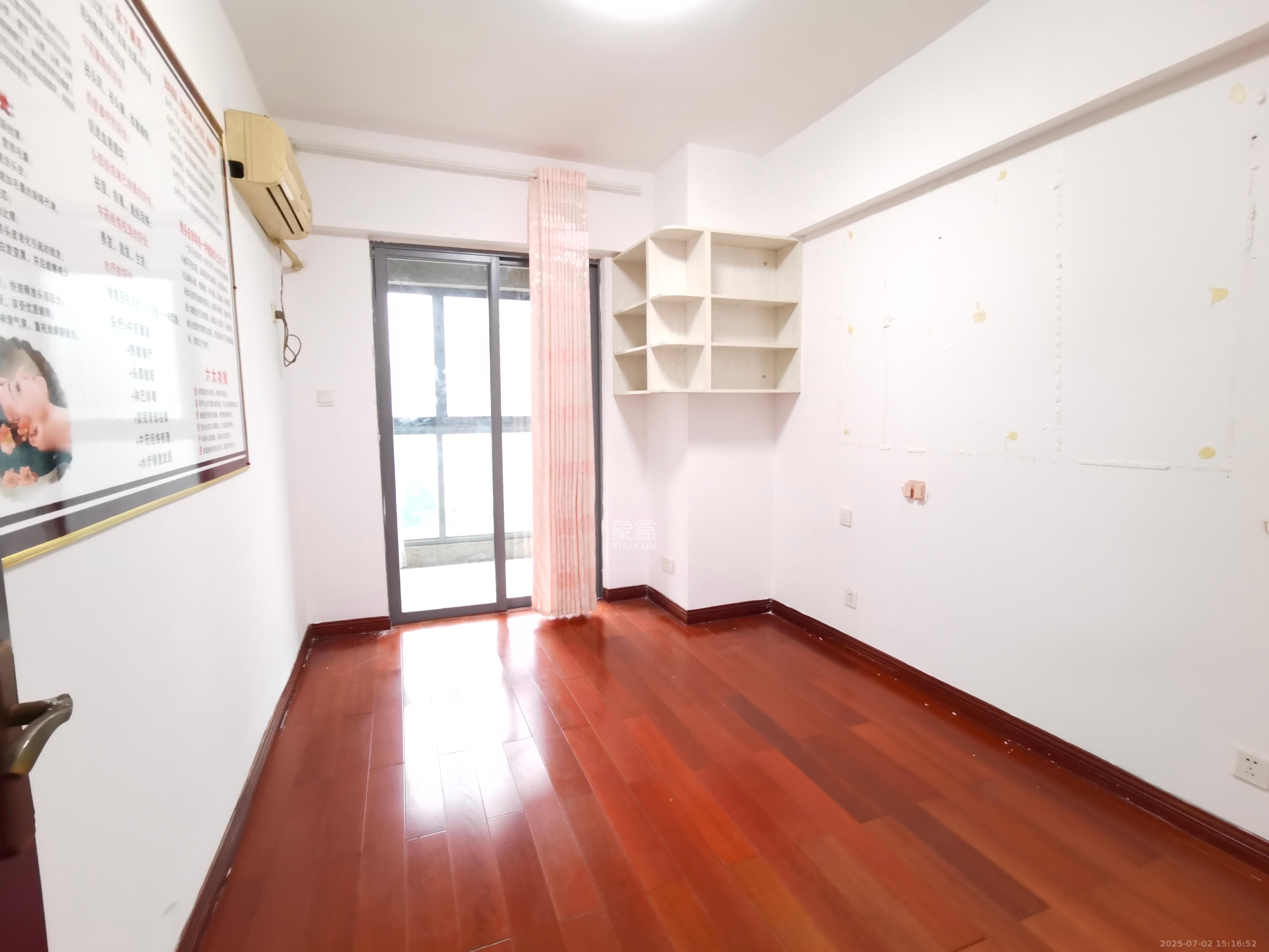 西子一间  3室2厅2卫   3800.00元/月室内图