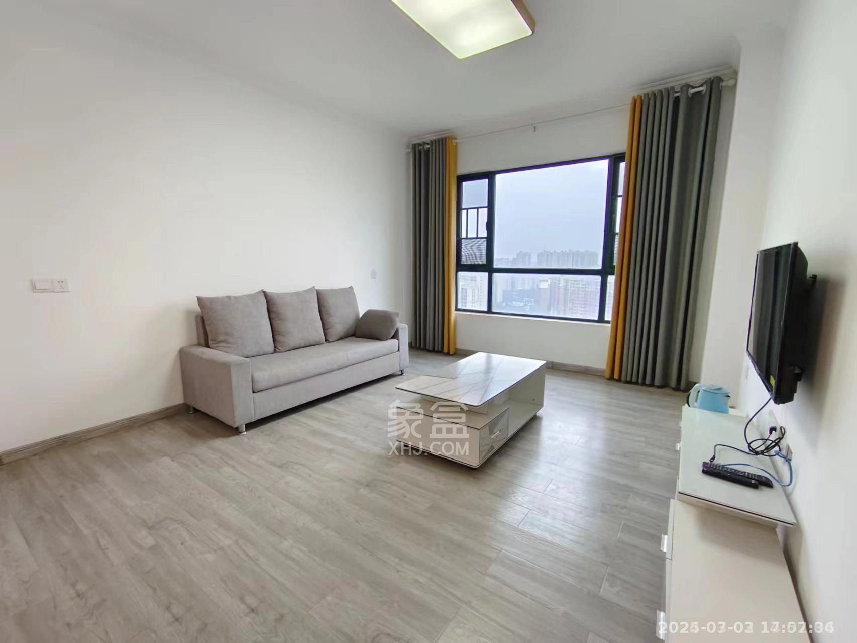 湖景名城  3室2厅1卫    1800.0元/月 湖景名城  3室2厅1卫    1800.0元/月室内图