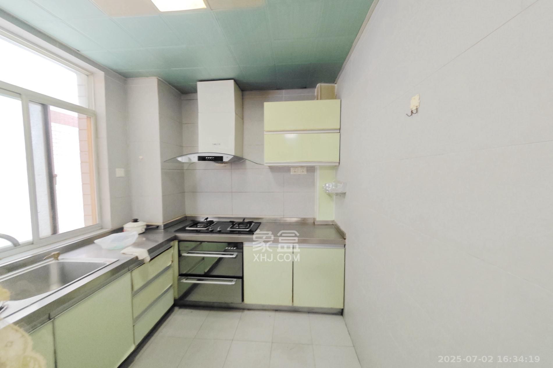 东方新世界 2室2厅1卫 2300.0元/月 东方新世界 2室2厅1卫 2300.0元/月室内图