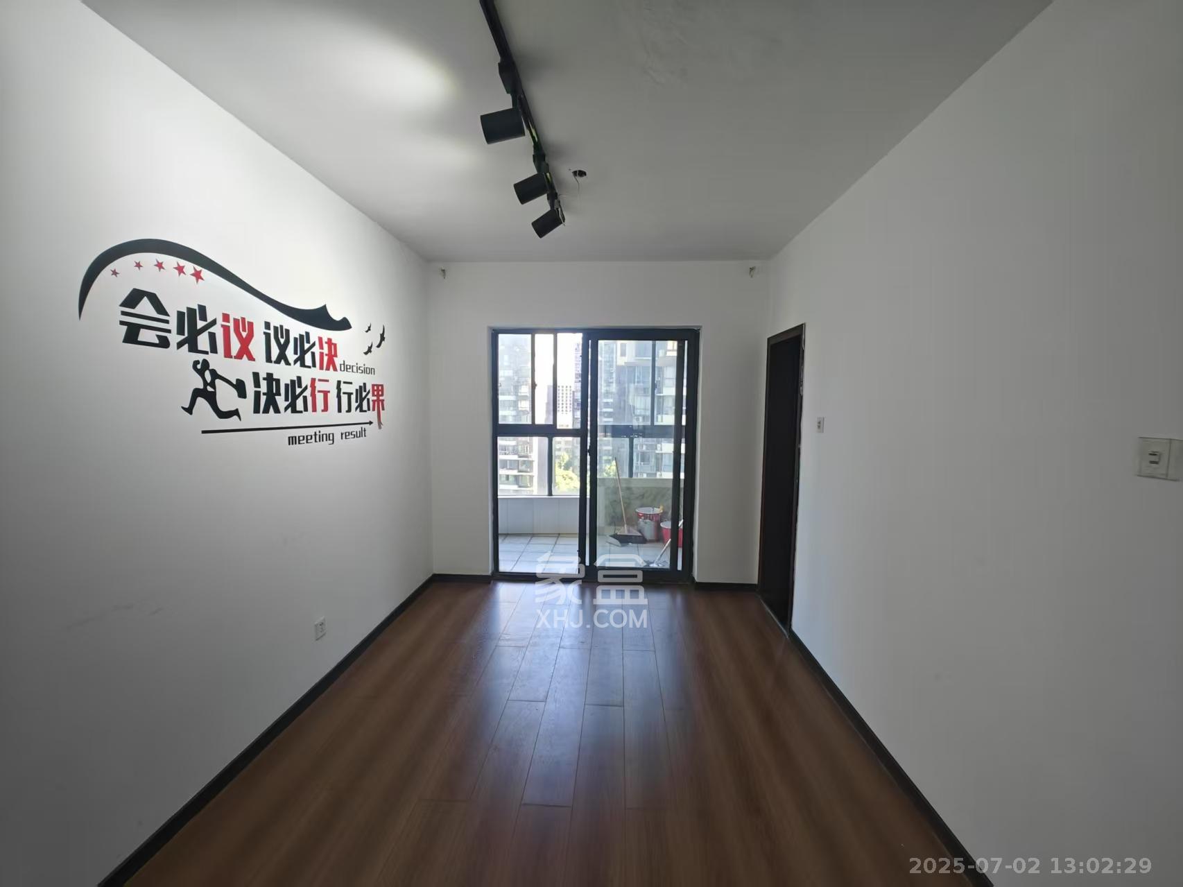西子花苑  3室1厅2卫   3000.00元/月