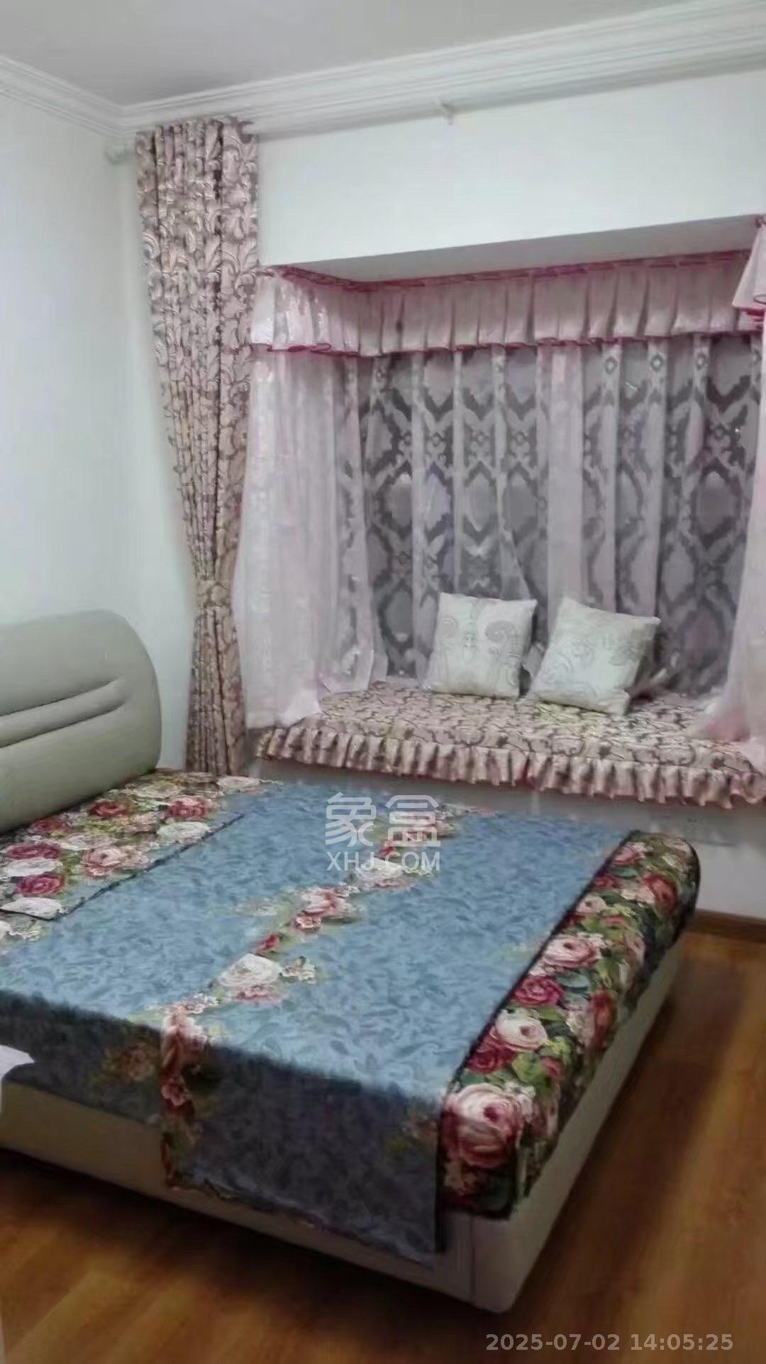 上峰苑(兰亭玥岛) 1室1厅1卫 2200.0元/月 上峰苑(兰亭玥岛) 1室1厅1卫 2200.0元/月室内图