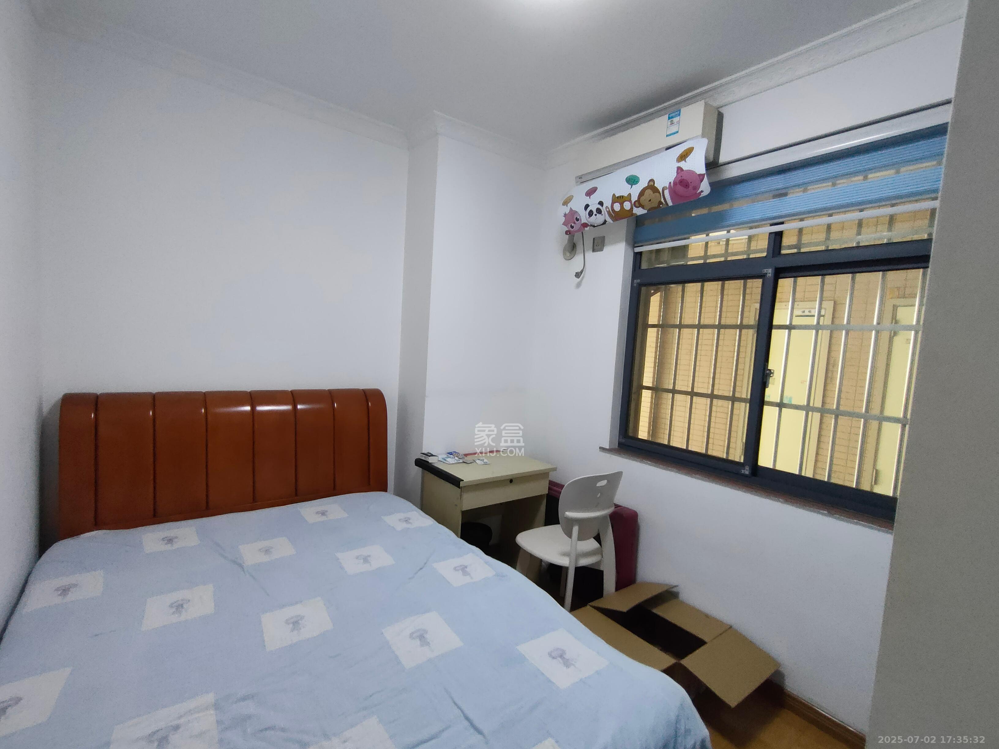 泊爱蓝湾  3室2厅2卫   2700.00元/月室内图