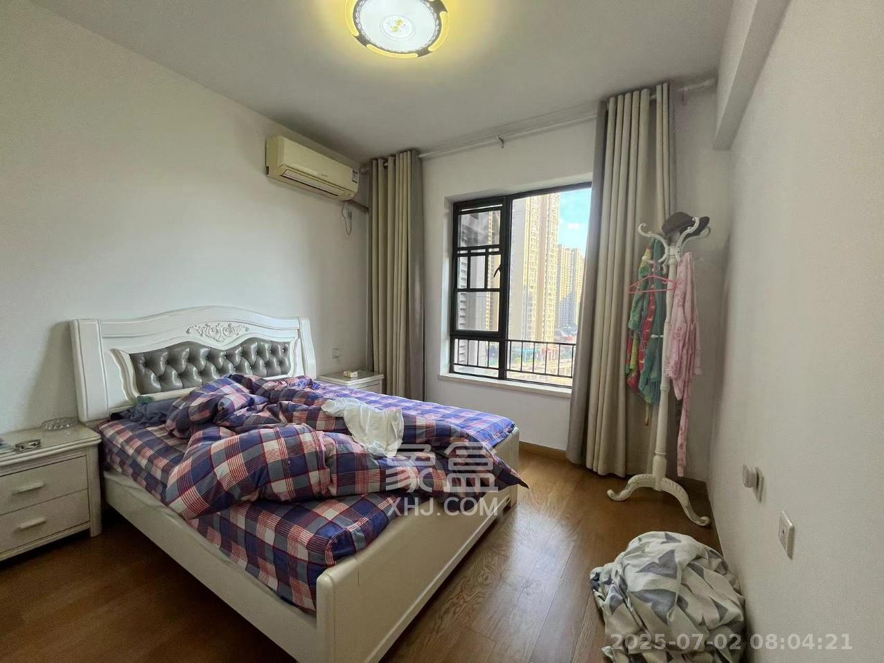 中海国际三期 3室2厅2卫 2600.0元/月 中海国际三期 3室2厅2卫 2600.0元/月室内图