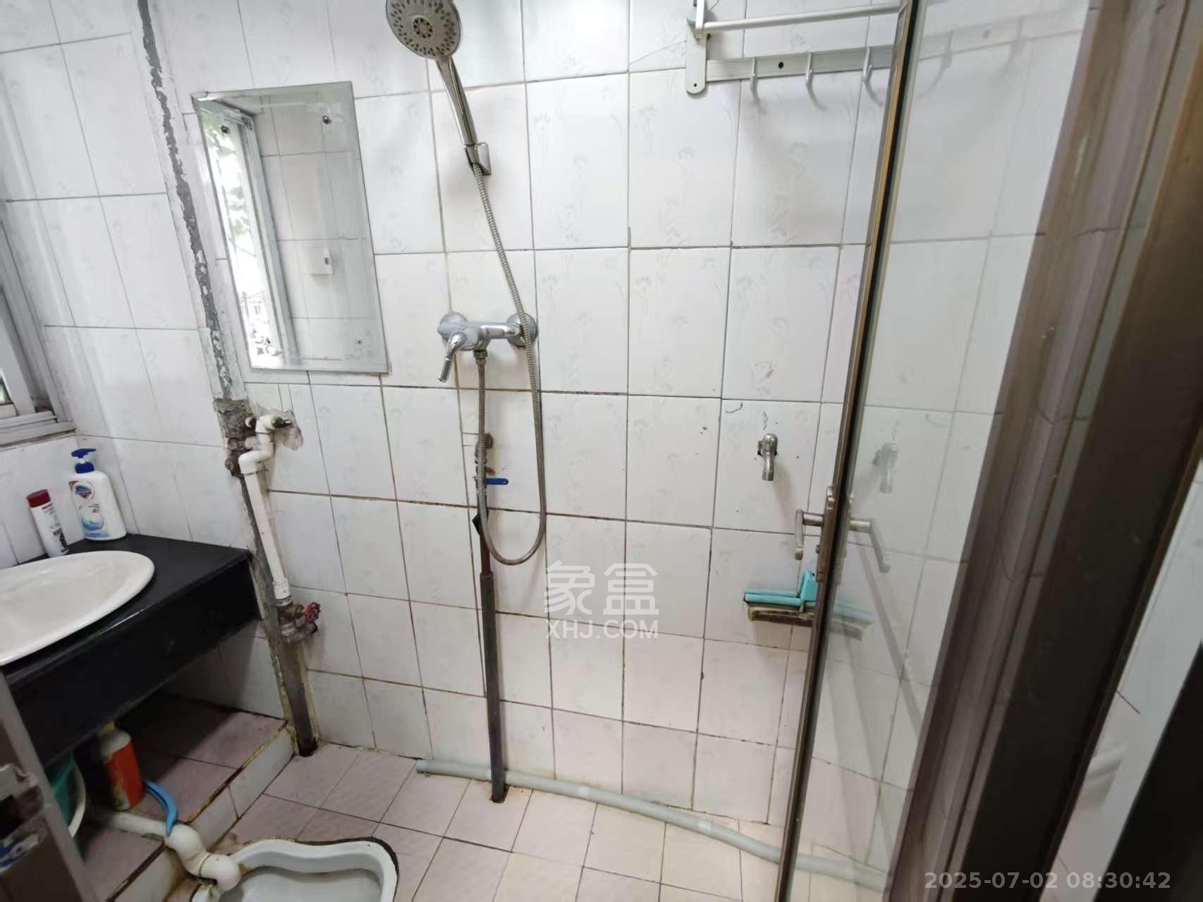 湘农桥社区  3室2厅1卫    2200.0元/月室内图