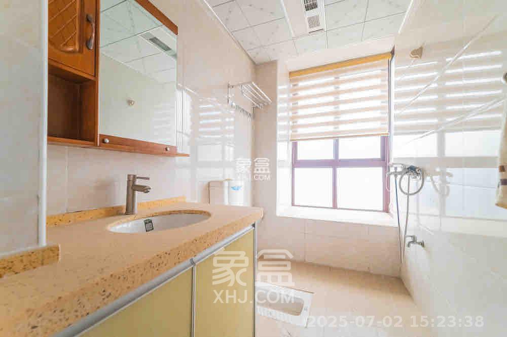 圆梦康乐城  3室2厅2卫   2000.00元/月室内图