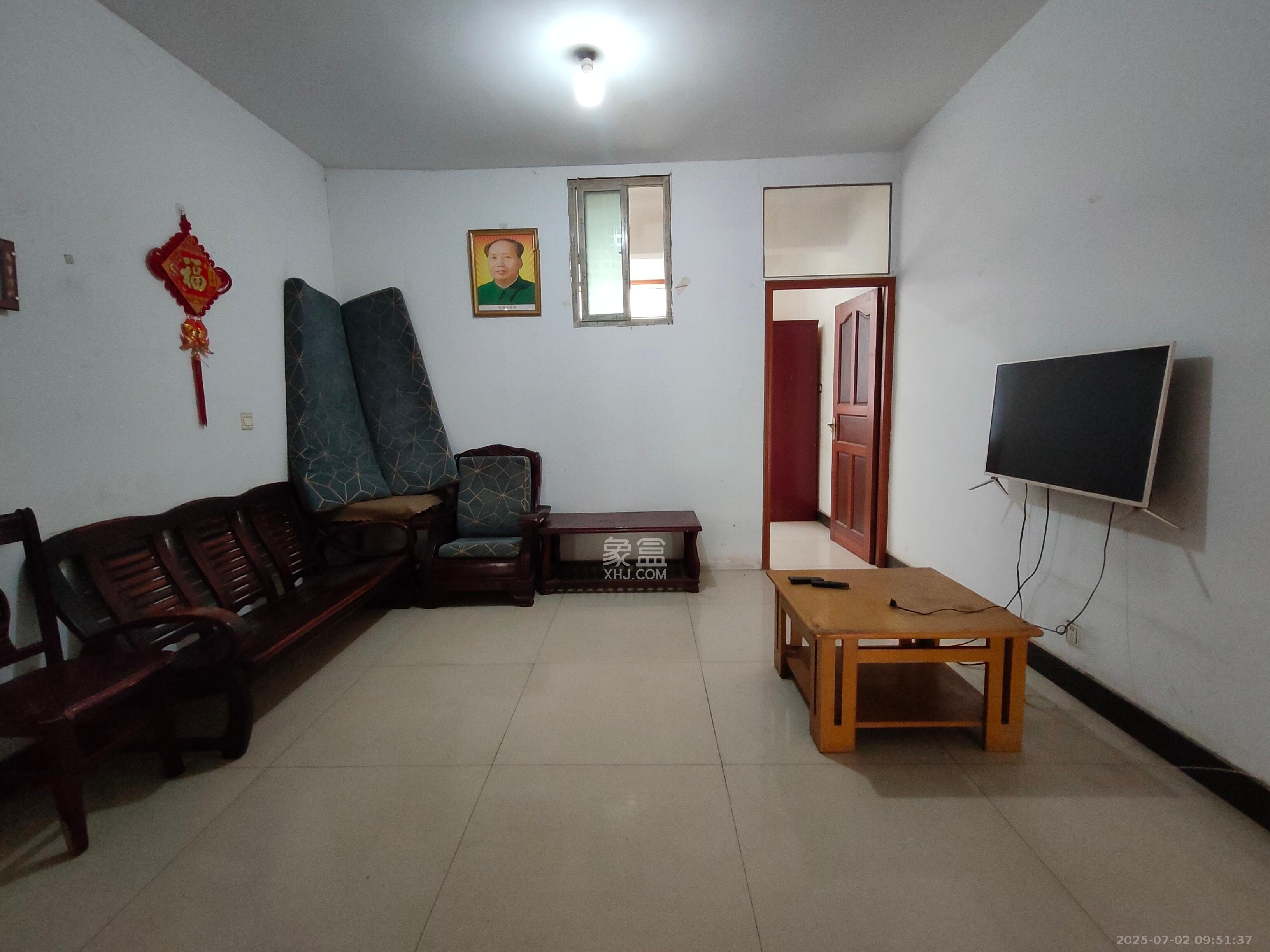 泉塘小区 3室1厅2卫 1200.0元/月 泉塘小区 3室1厅2卫 1200.0元/月室内图