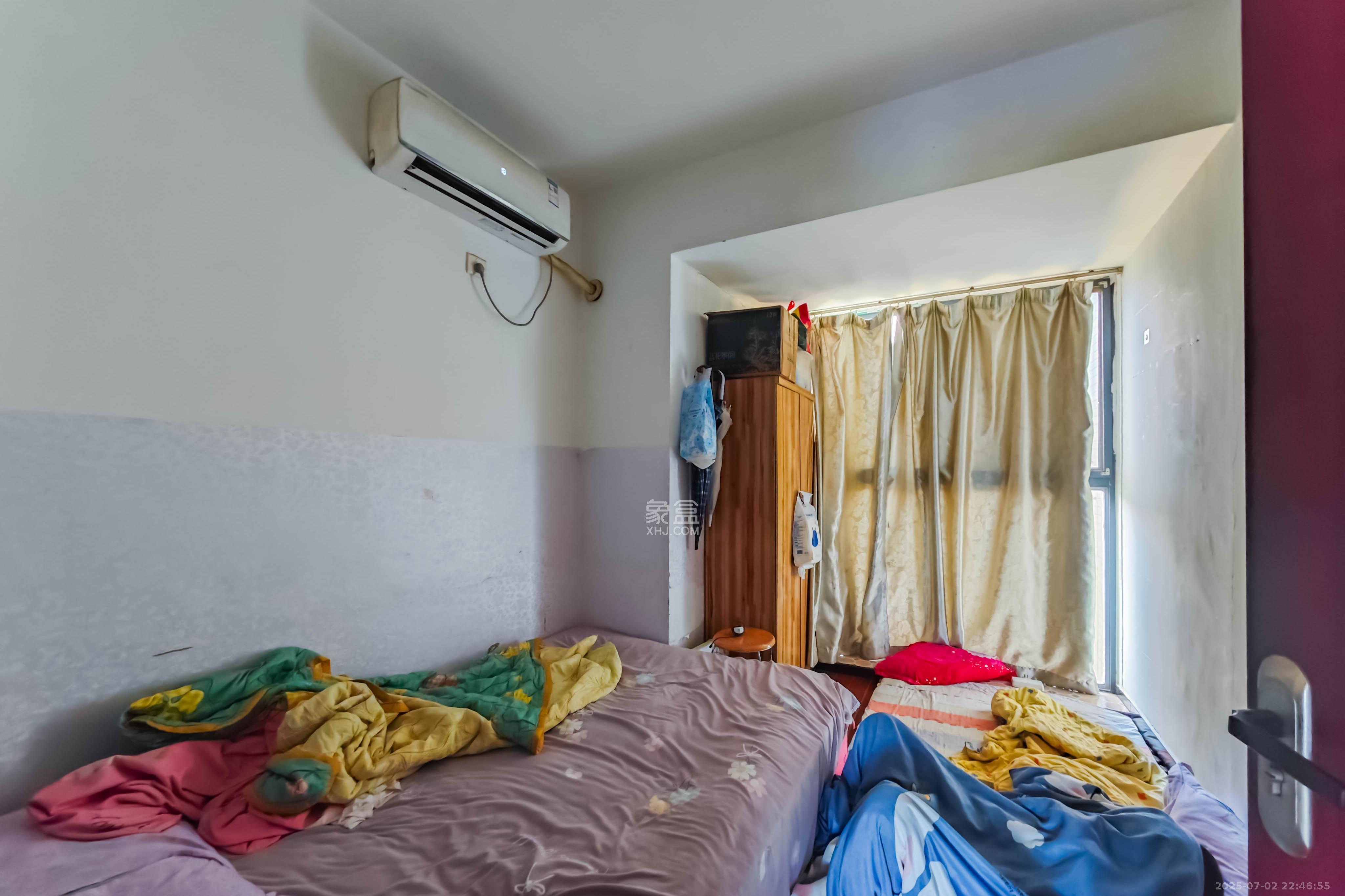 优山美地  4室2厅2卫    95.0万卧室