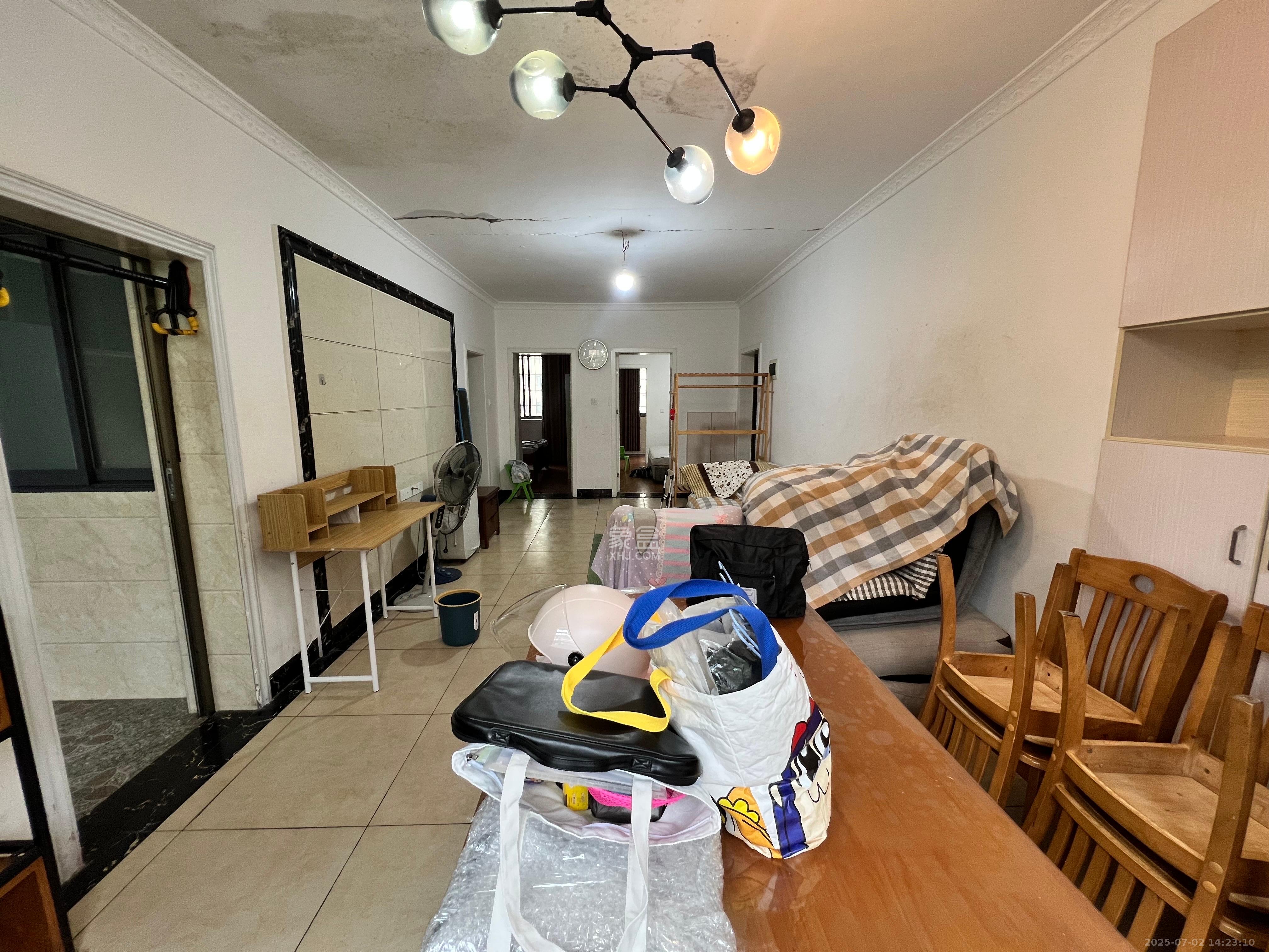 友谊路电视机厂宿舍  2室2厅1卫    1500.0元/月 友谊路电视机厂宿舍  2室2厅1卫    1500.0元/月室内图