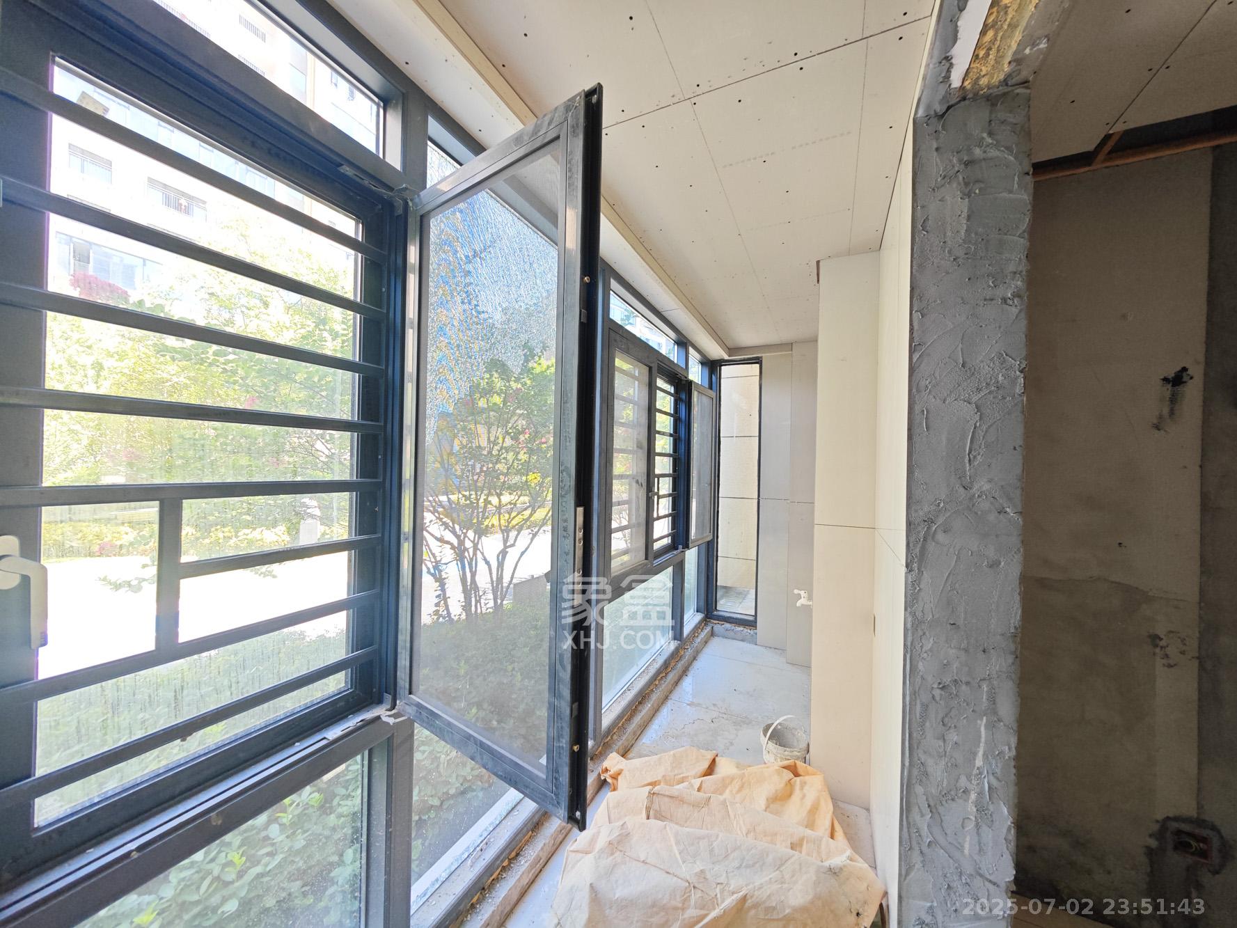 长房岭秀时代 4室2厅2卫 139.8万 长房岭秀时代 4室2厅2卫 139.8万其他