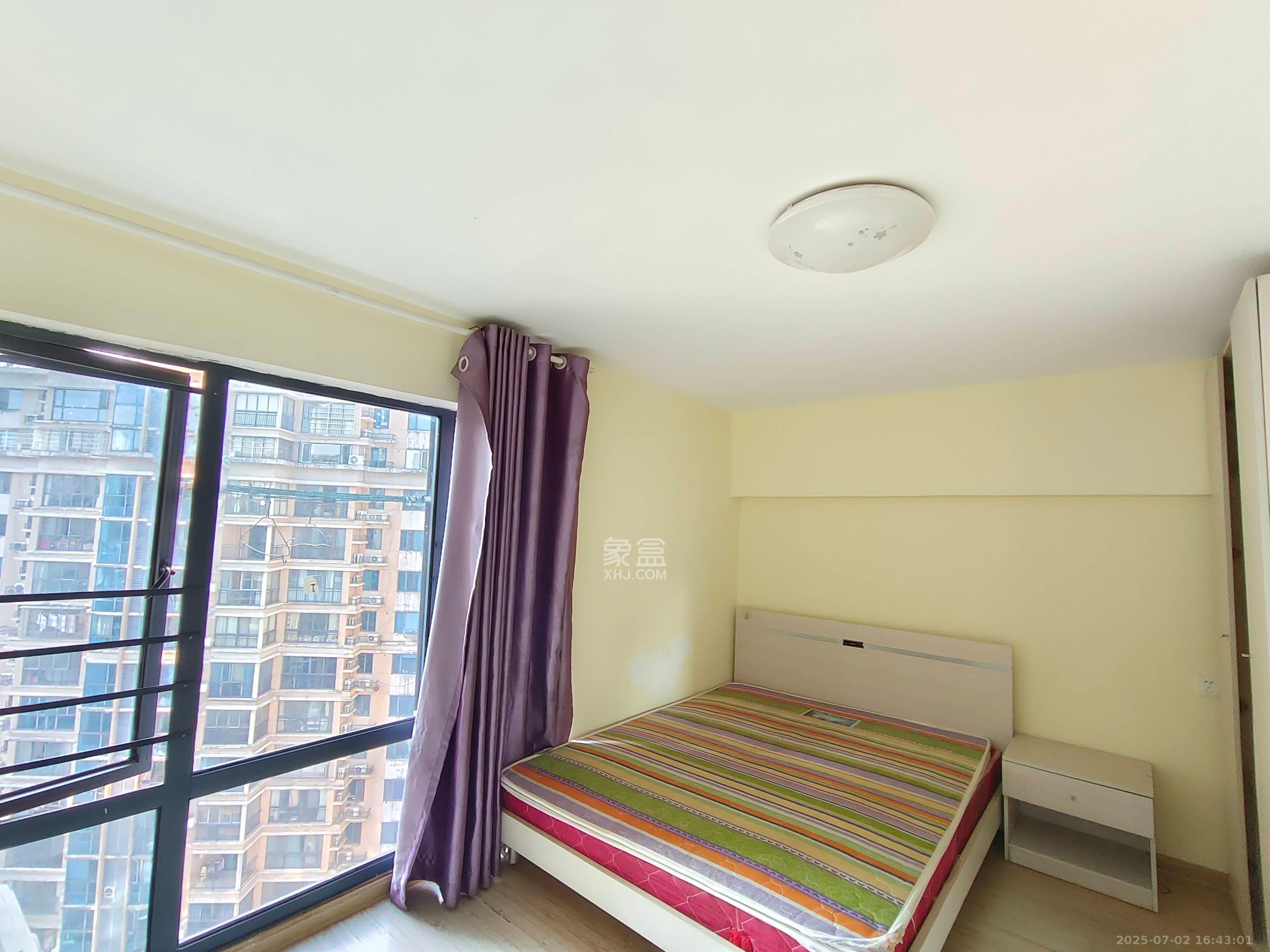 融圣国际 2室1厅1卫 1350.0元/月 融圣国际 2室1厅1卫 1350.0元/月室内图