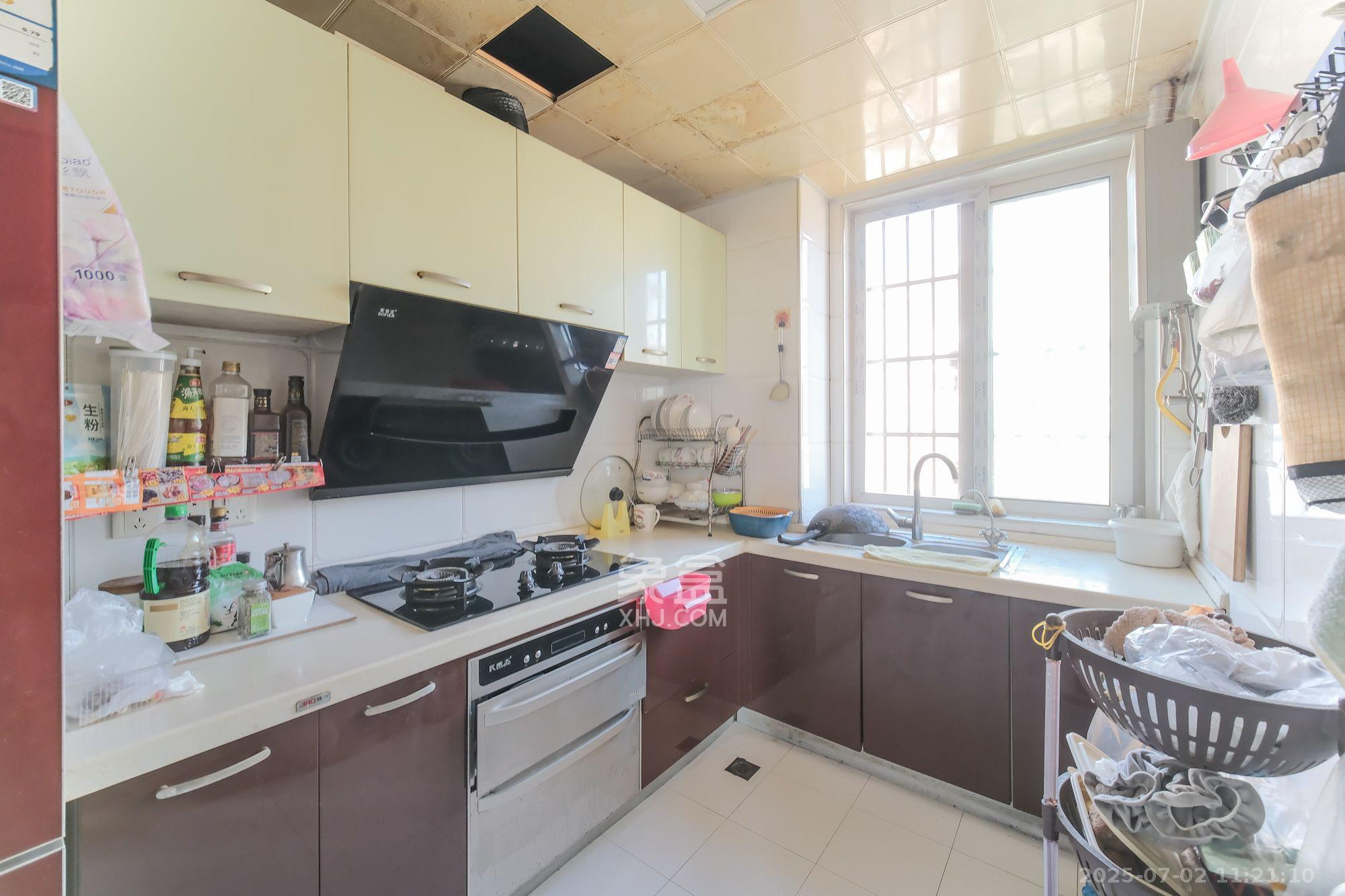 山水湾 3室1厅1卫 1800.0元/月 山水湾 3室1厅1卫 1800.0元/月室内图