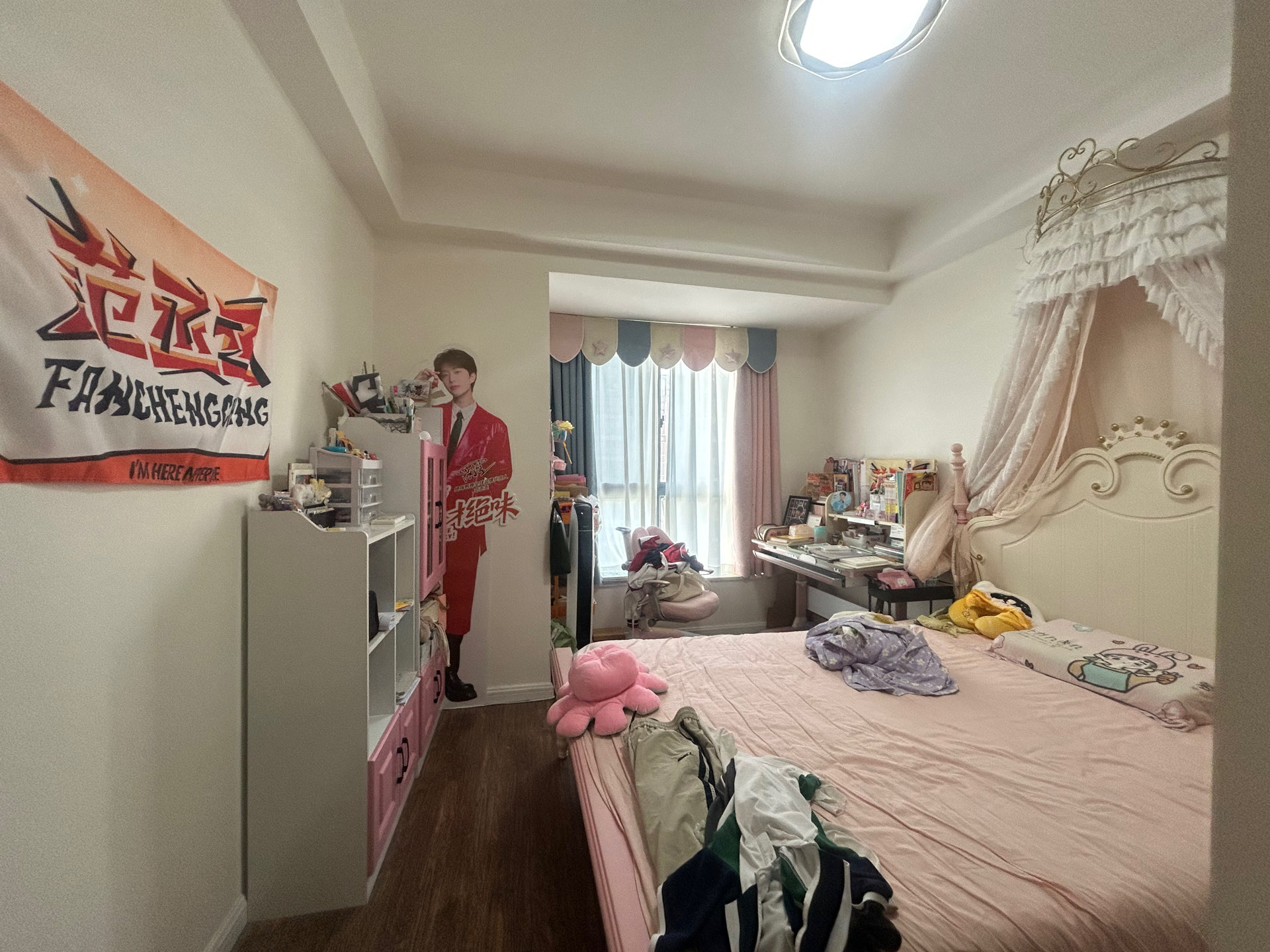 鑫成君泰  3室2厅2卫   72.00万客厅