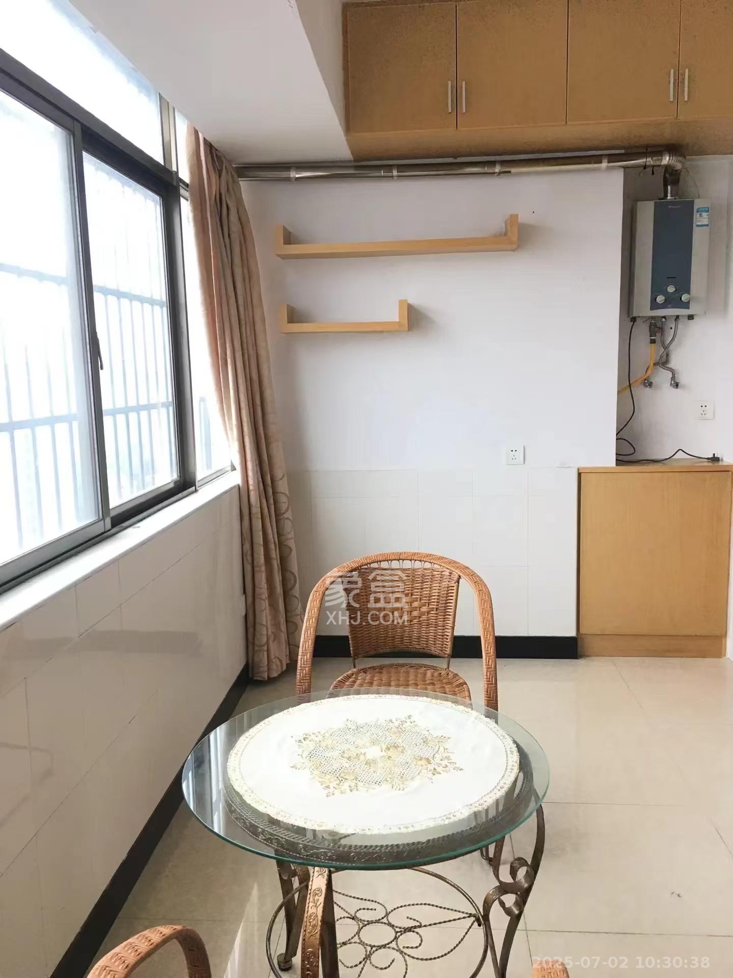 香颂国际  1室1厅1卫   1300.00元/月室内图