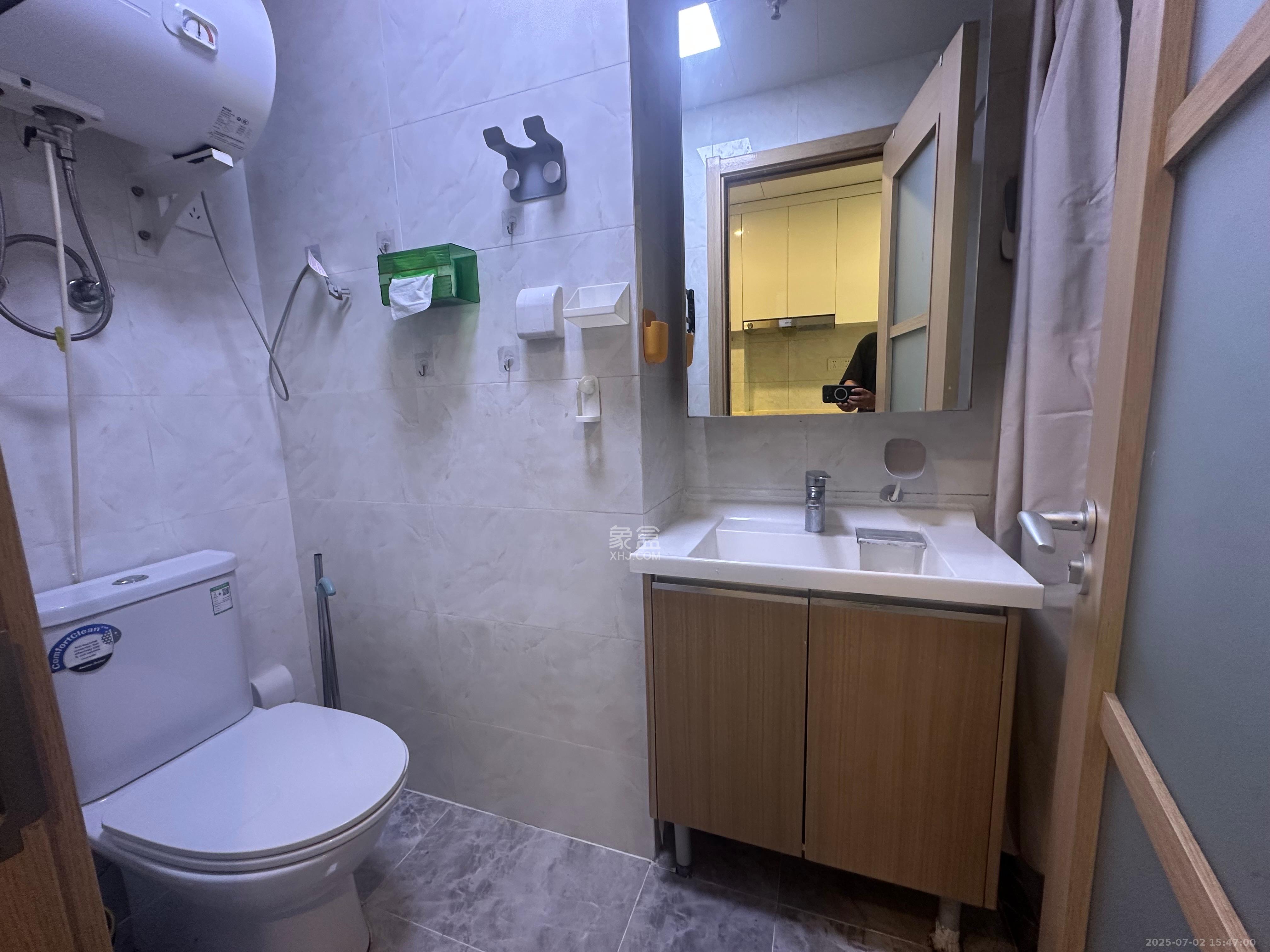 卓越浅水湾  1室1厅1卫   1700.00元/月室内图
