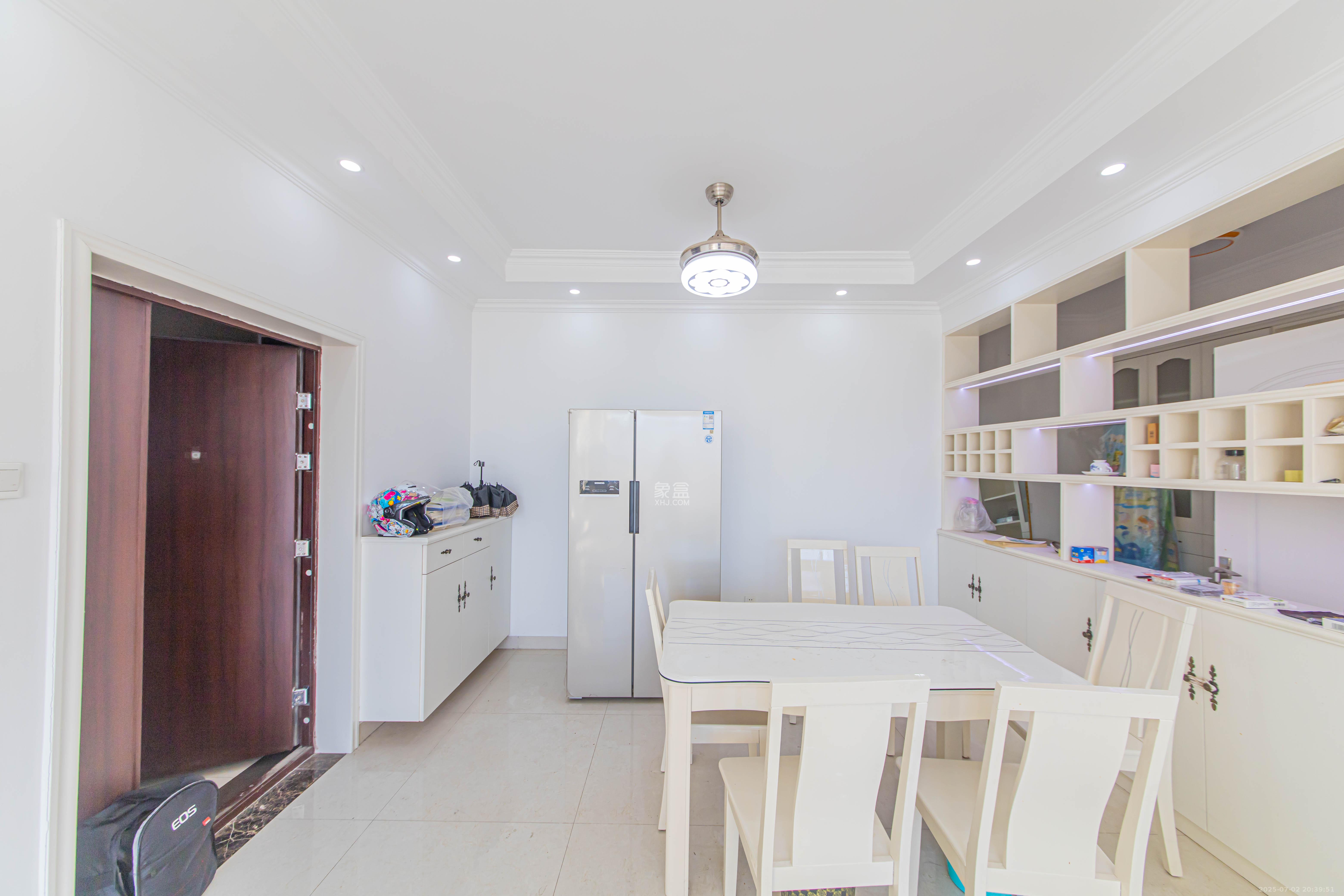 夏威夷碧水春城(碧桂园城市花园) 4室2厅1卫 82.8万 夏威夷碧水春城(碧桂园城市花园) 4室2厅1卫 82.8万客厅