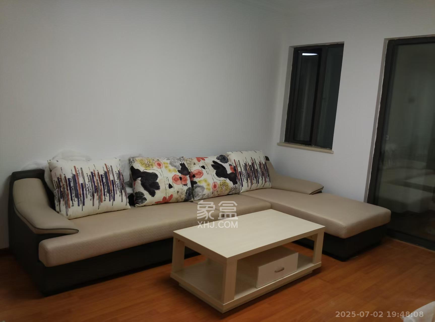 旭辉御府  3室2厅1卫   2700.00元/月室内图