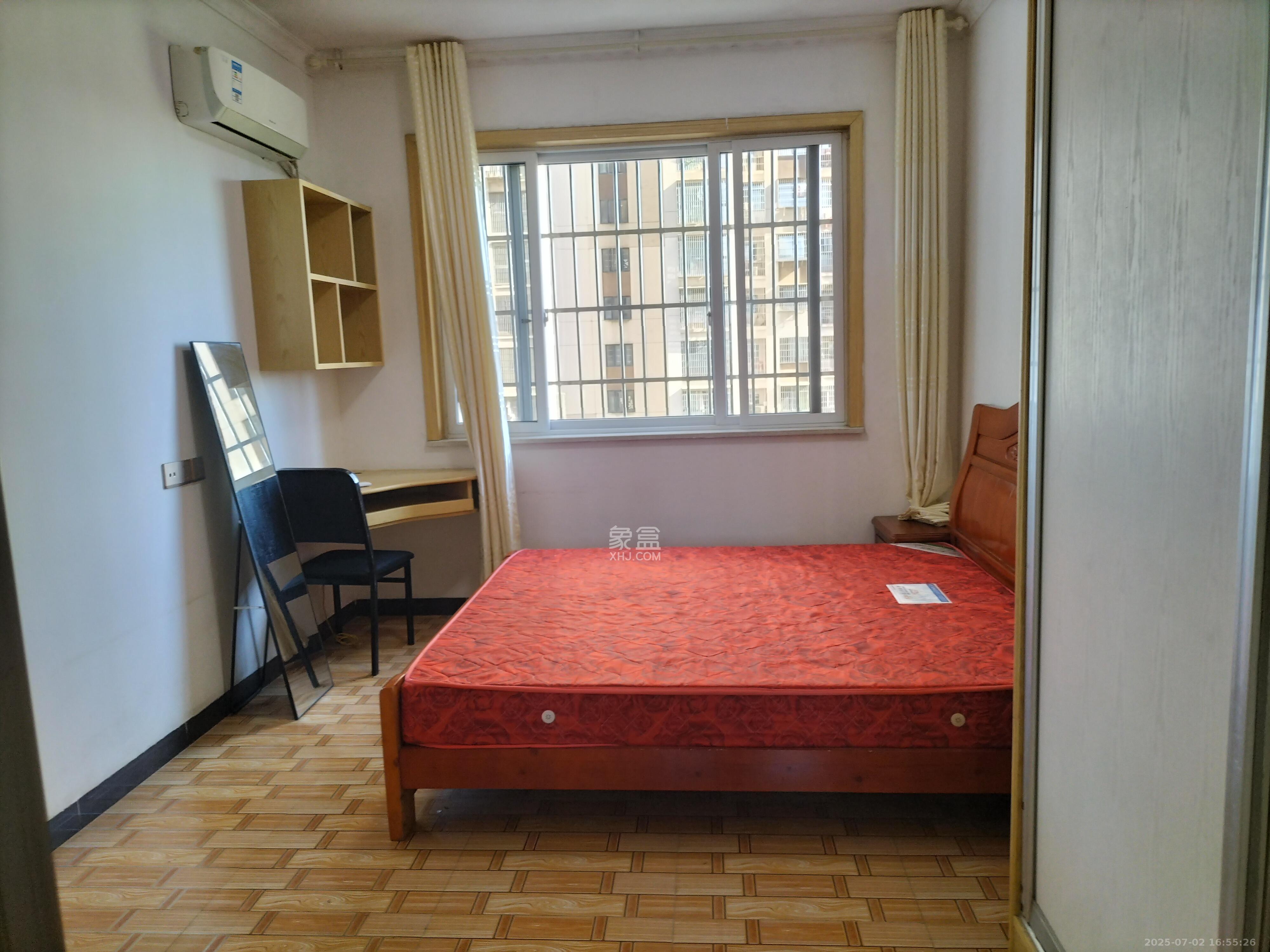 嘉顺苑 3室2厅2卫 2400.0元/月 嘉顺苑 3室2厅2卫 2400.0元/月室内图