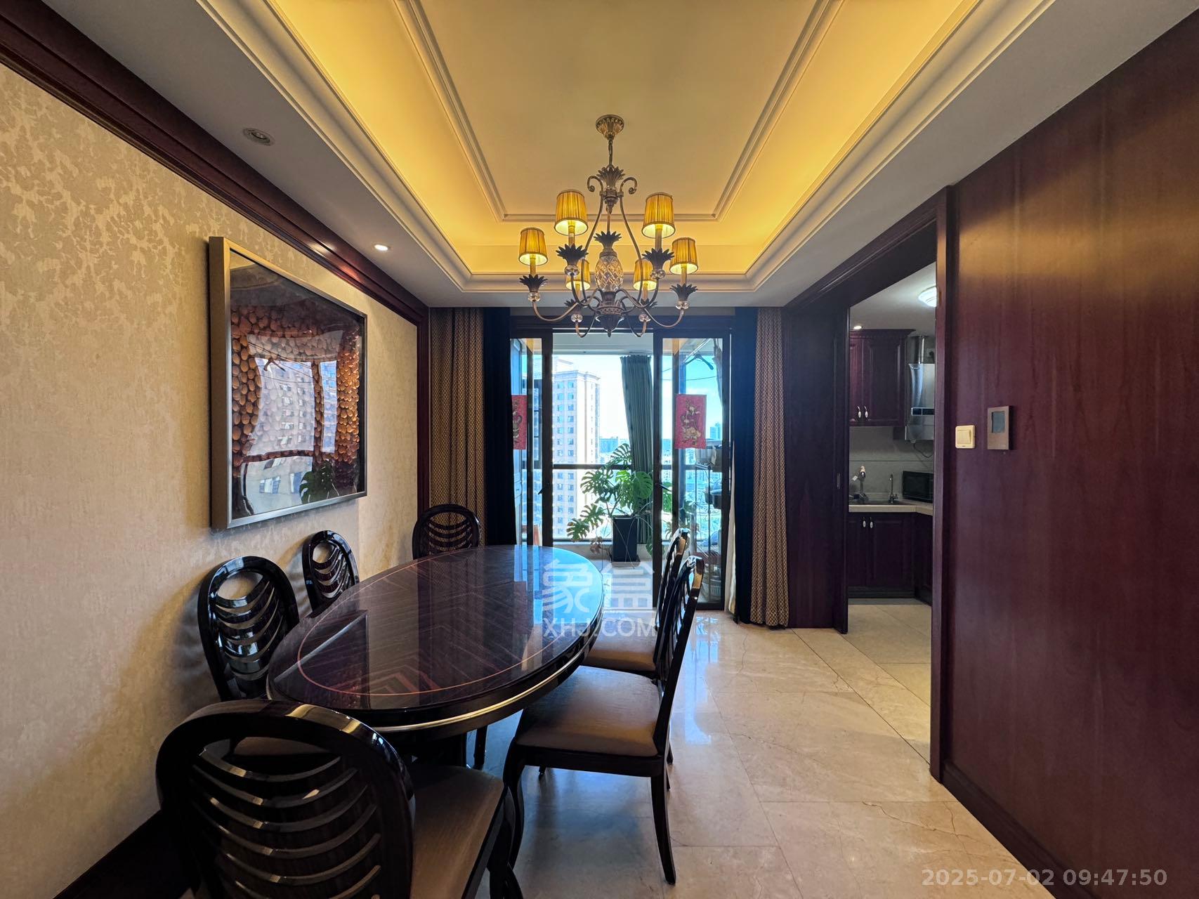 运达中央广场一、二期  3室2厅3卫    11000.0元/月 运达中央广场一、二期  3室2厅3卫    11000.0元/月室内图