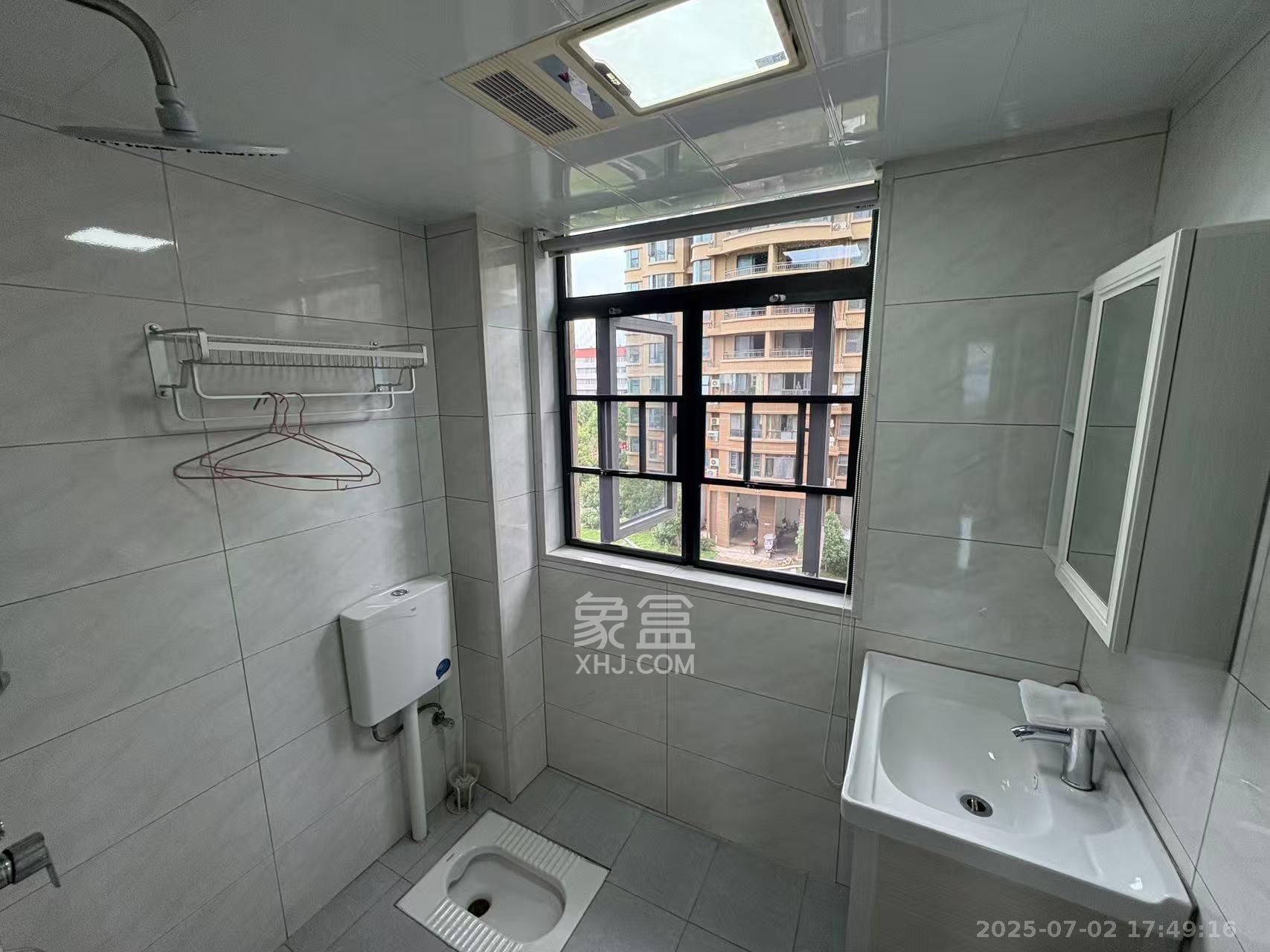 嘉雨兴园  2室1厅1卫    2800.0元/月 嘉雨兴园  2室1厅1卫    2800.0元/月室内图