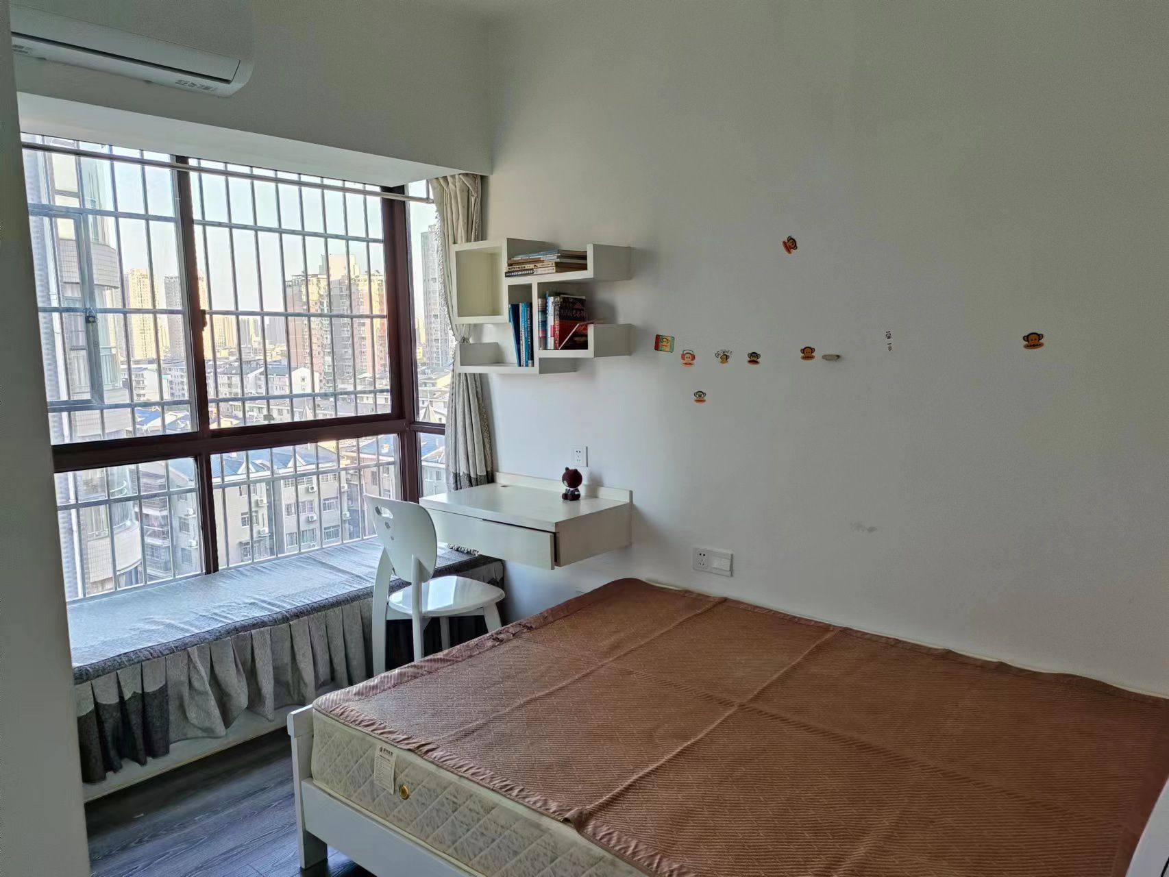 明兴翰苑一期  3室0厅0卫   2100.00元/月室内图