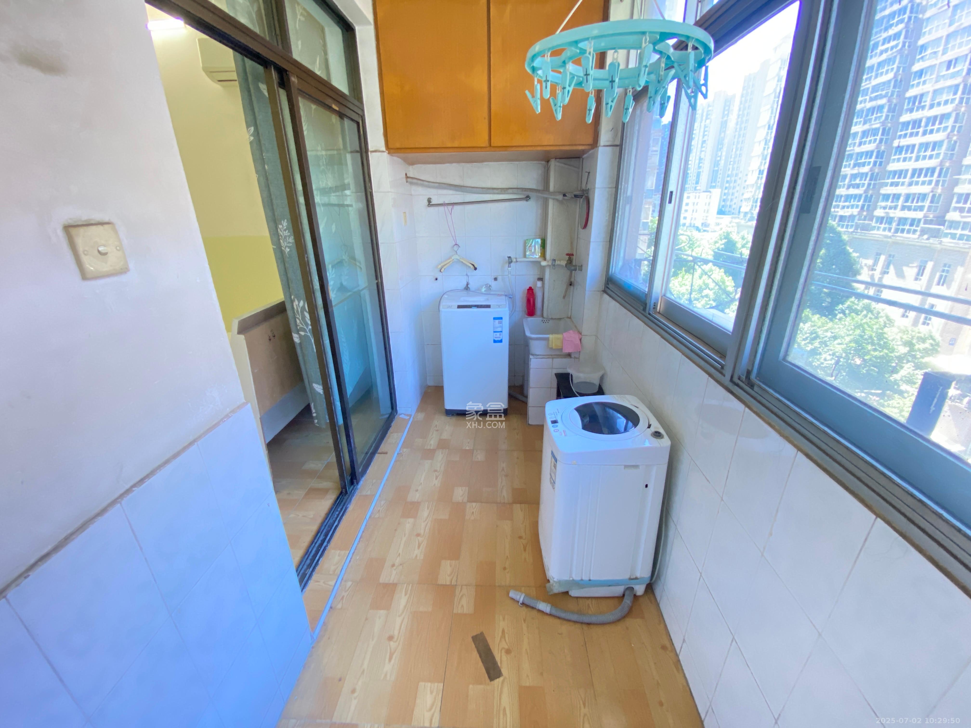 浦沅生活一区  2室2厅1卫   1400.00元/月室内图