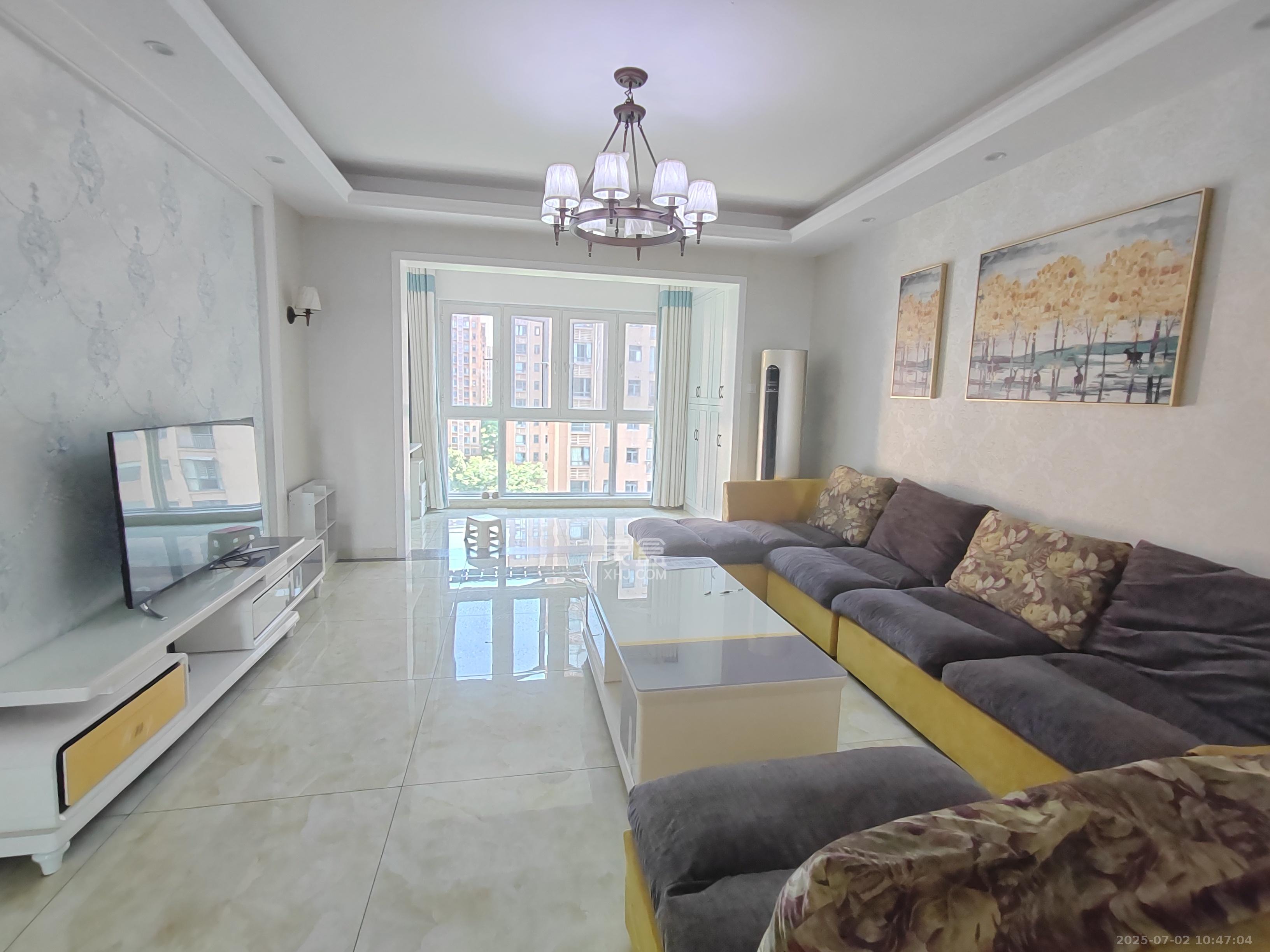 和美星城 3室2厅2卫 2500.0元/月 和美星城 3室2厅2卫 2500.0元/月室内图