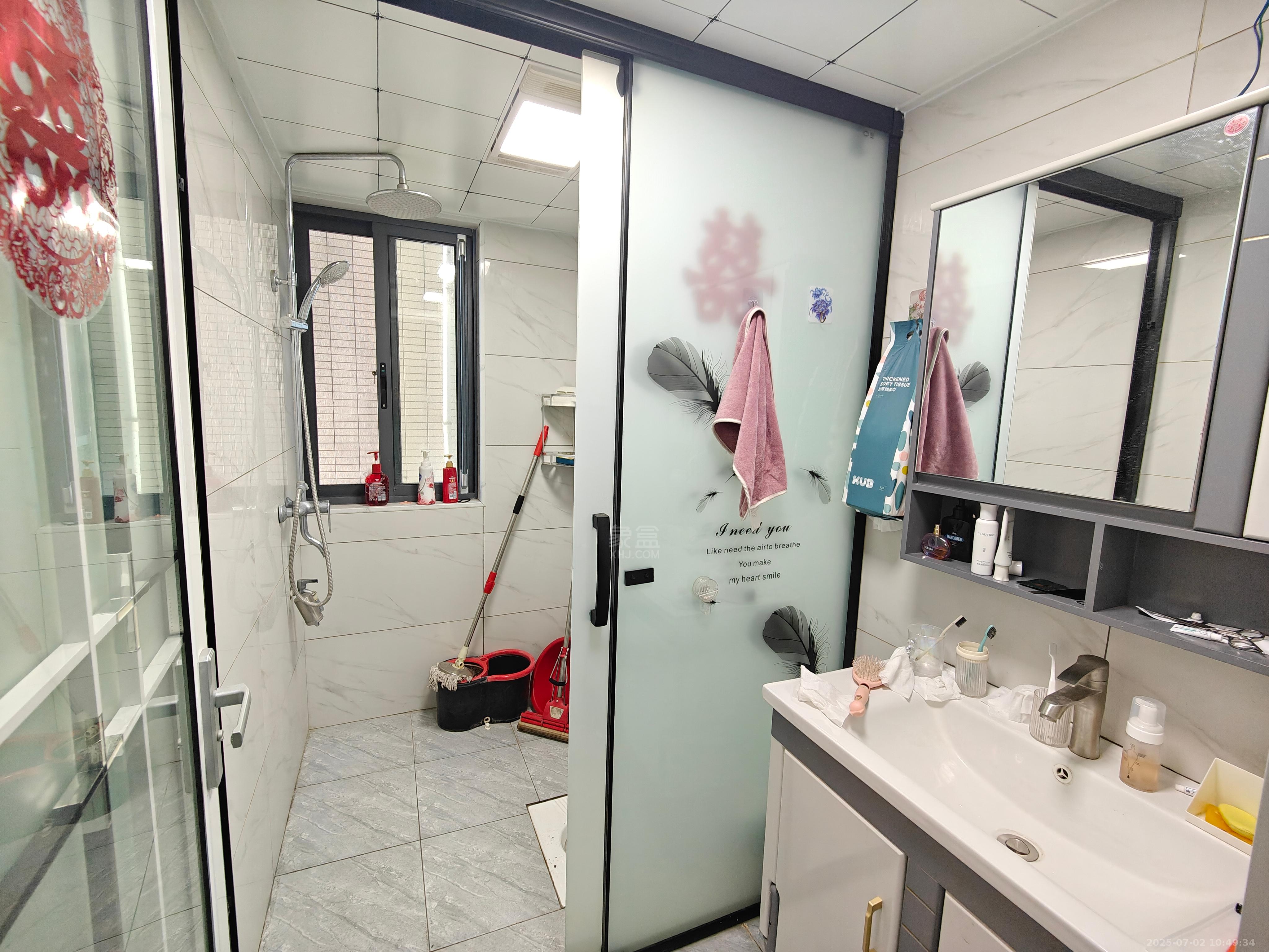 美的城四期 3室2厅2卫 2200.0元/月 美的城四期 3室2厅2卫 2200.0元/月室内图