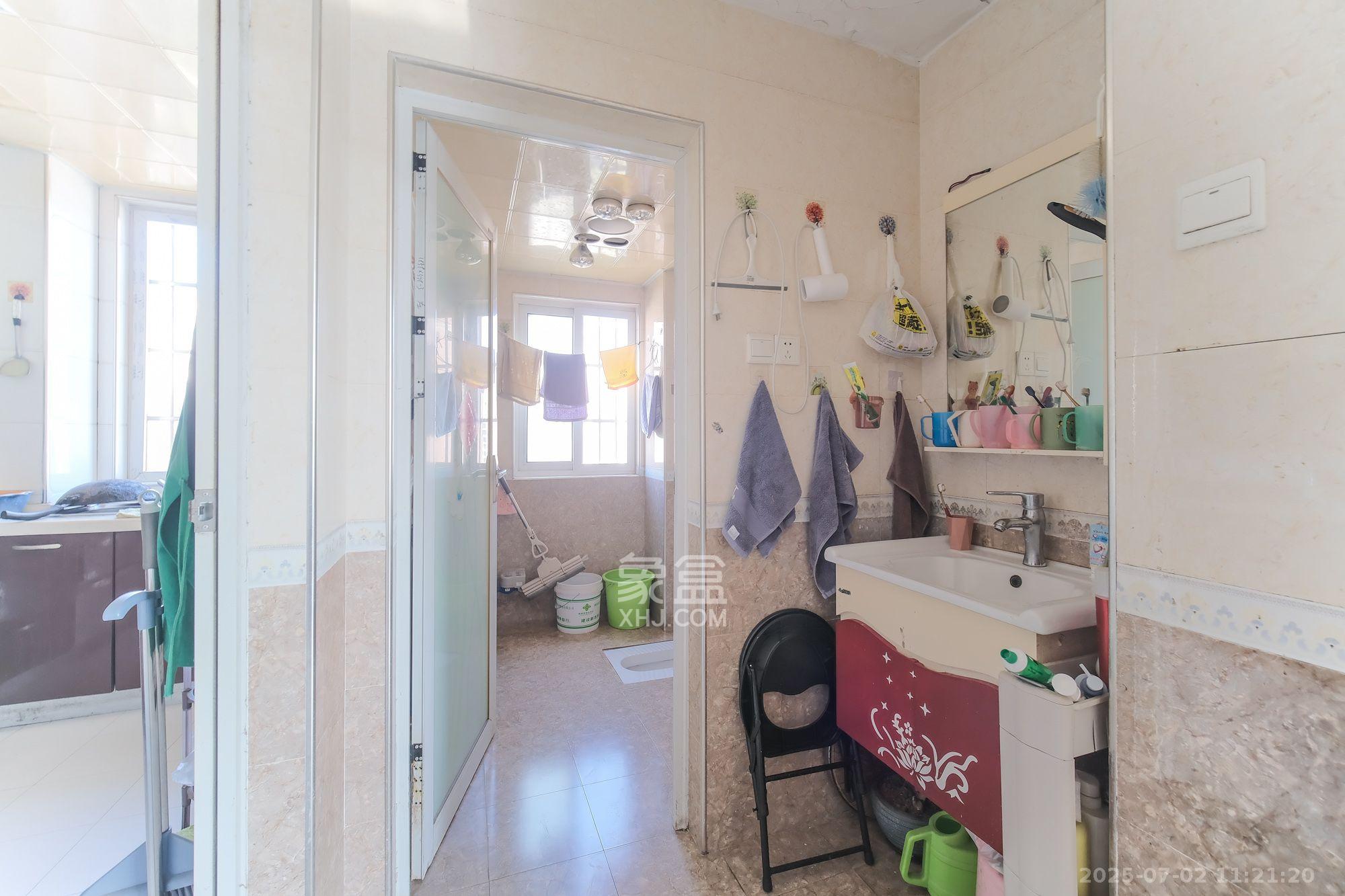 山水湾 3室1厅1卫 1800.0元/月 山水湾 3室1厅1卫 1800.0元/月室内图