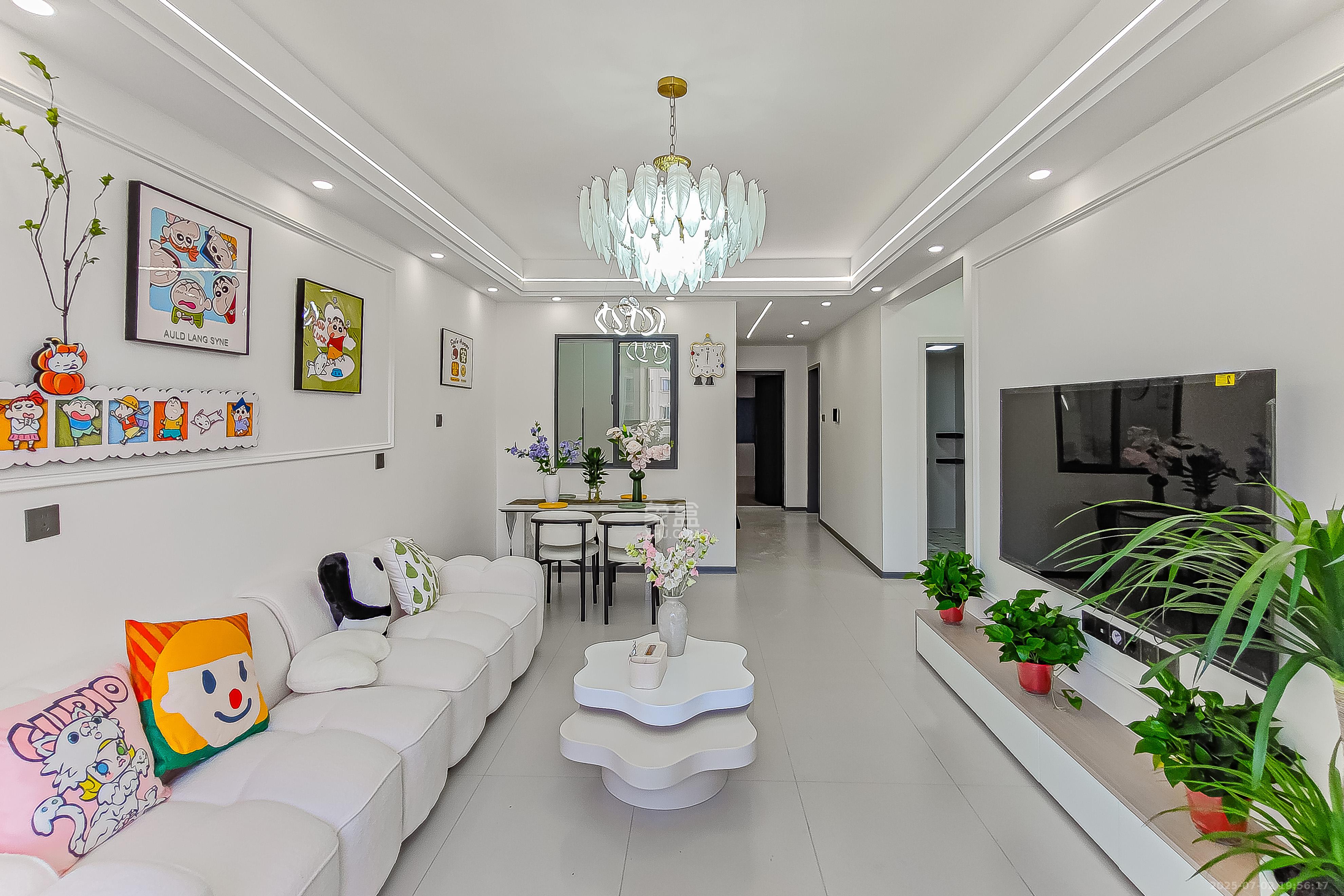 深业睿城  3室2厅1卫    66.8万客厅