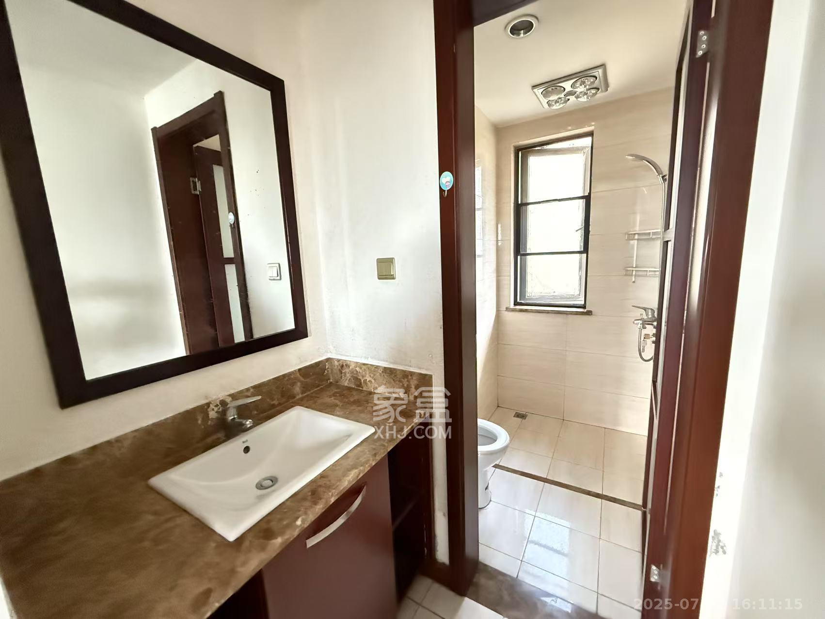 好莱城（弘德西街）  3室2厅1卫    2400.0元/月室内图