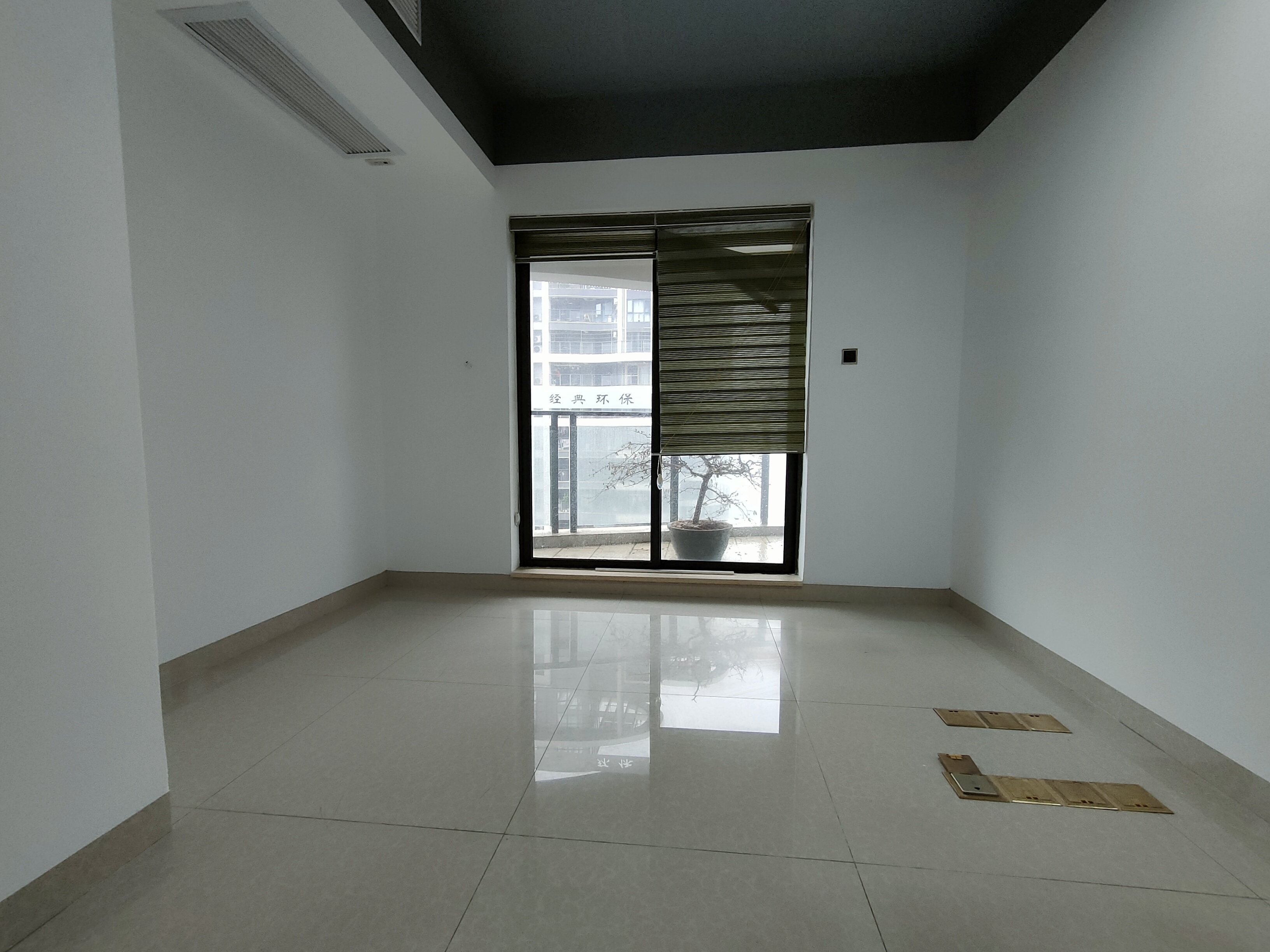 滨海幸福里 4室2厅2卫 4500.0元/月 滨海幸福里 4室2厅2卫 4500.0元/月室内图