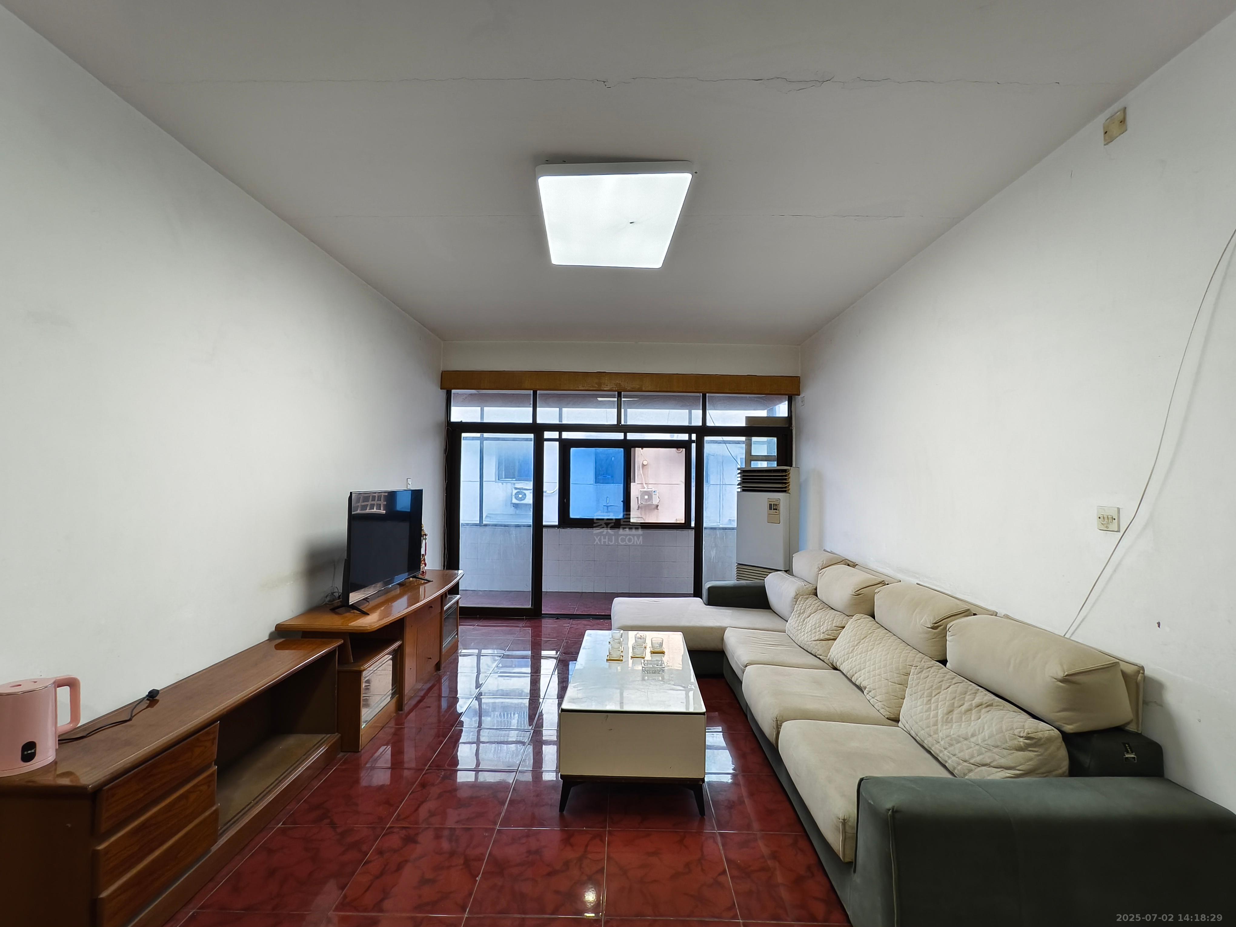 钻石花园 3室2厅1卫 1000.0元/月 钻石花园 3室2厅1卫 1000.0元/月室内图