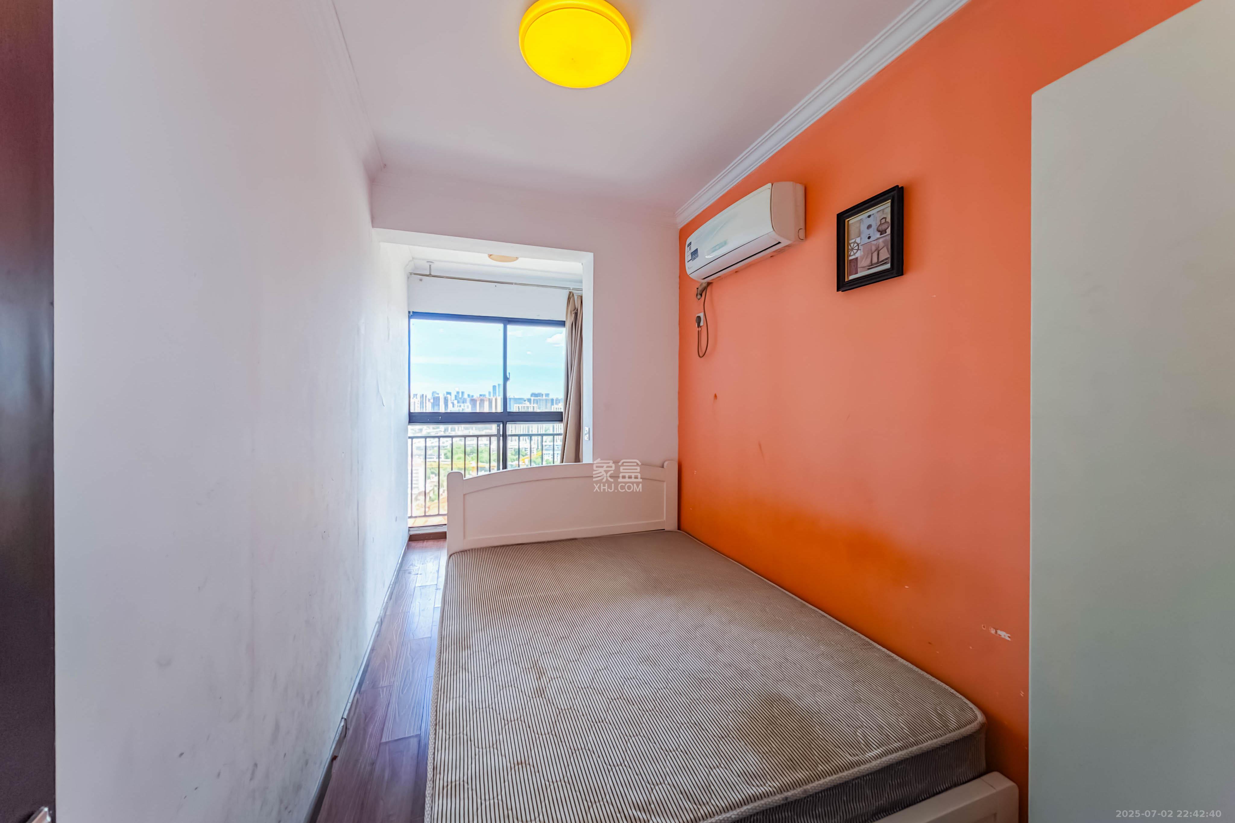 乐尚城 3室2厅2卫 96.0万 乐尚城 3室2厅2卫 96.0万卧室