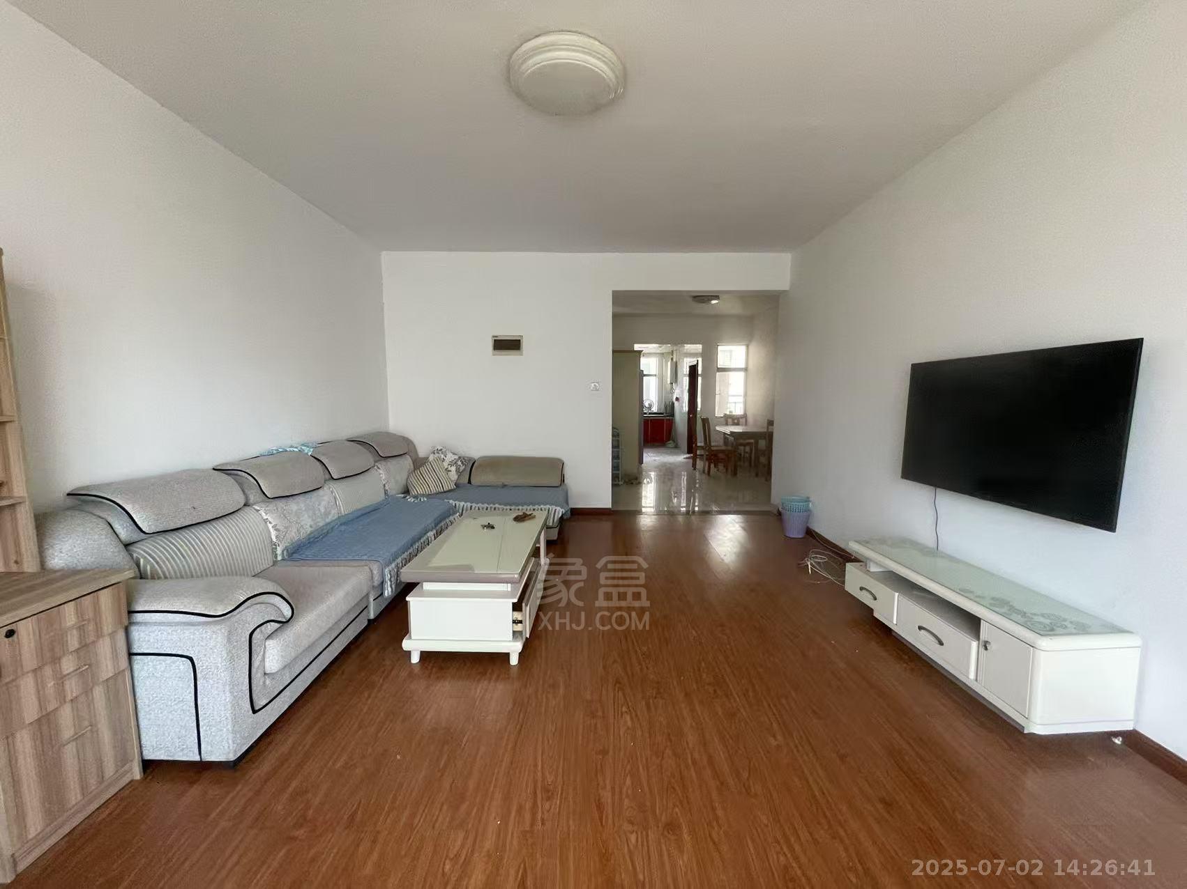 庐山春天一期桃李苑  3室2厅2卫    1700.0元/月 庐山春天一期桃李苑  3室2厅2卫    1700.0元/月